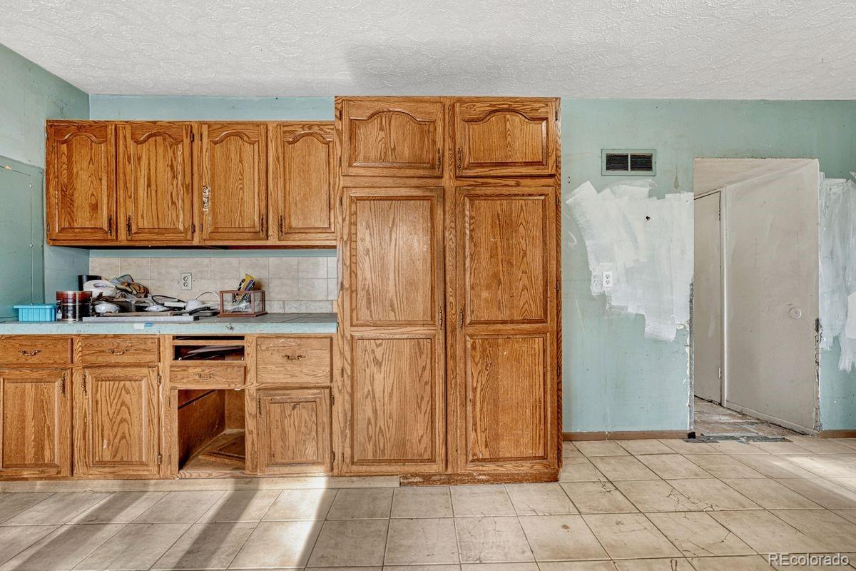 MLS Image #13 for 14425  black forest road,colorado springs, Colorado