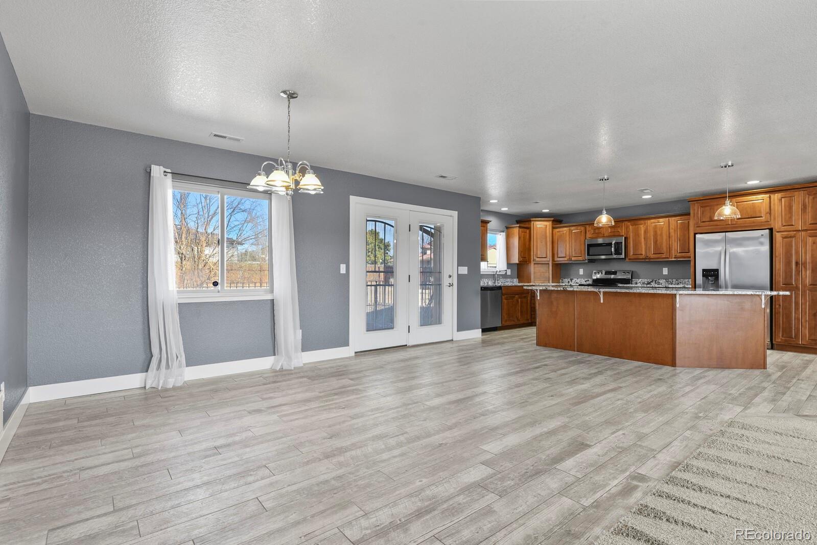 MLS Image #10 for 573 w archer plaza,pueblo, Colorado