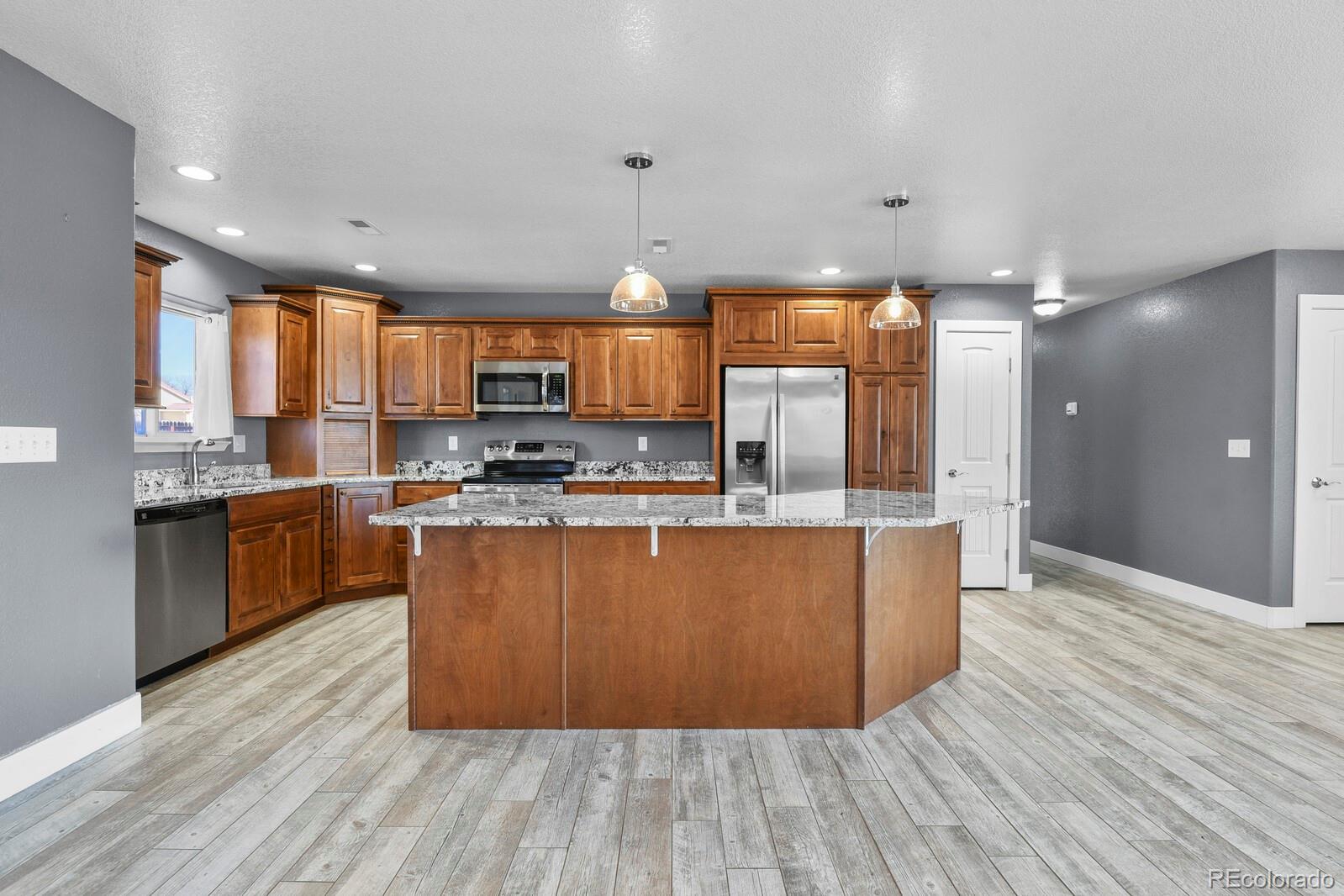 MLS Image #11 for 573 w archer plaza,pueblo, Colorado