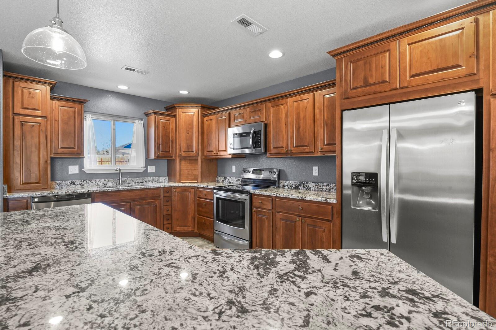 MLS Image #12 for 573 w archer plaza,pueblo, Colorado