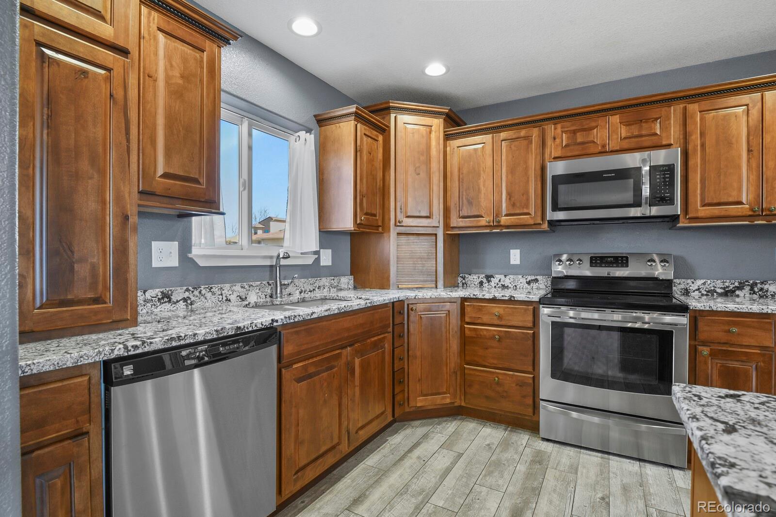 MLS Image #14 for 573 w archer plaza,pueblo, Colorado