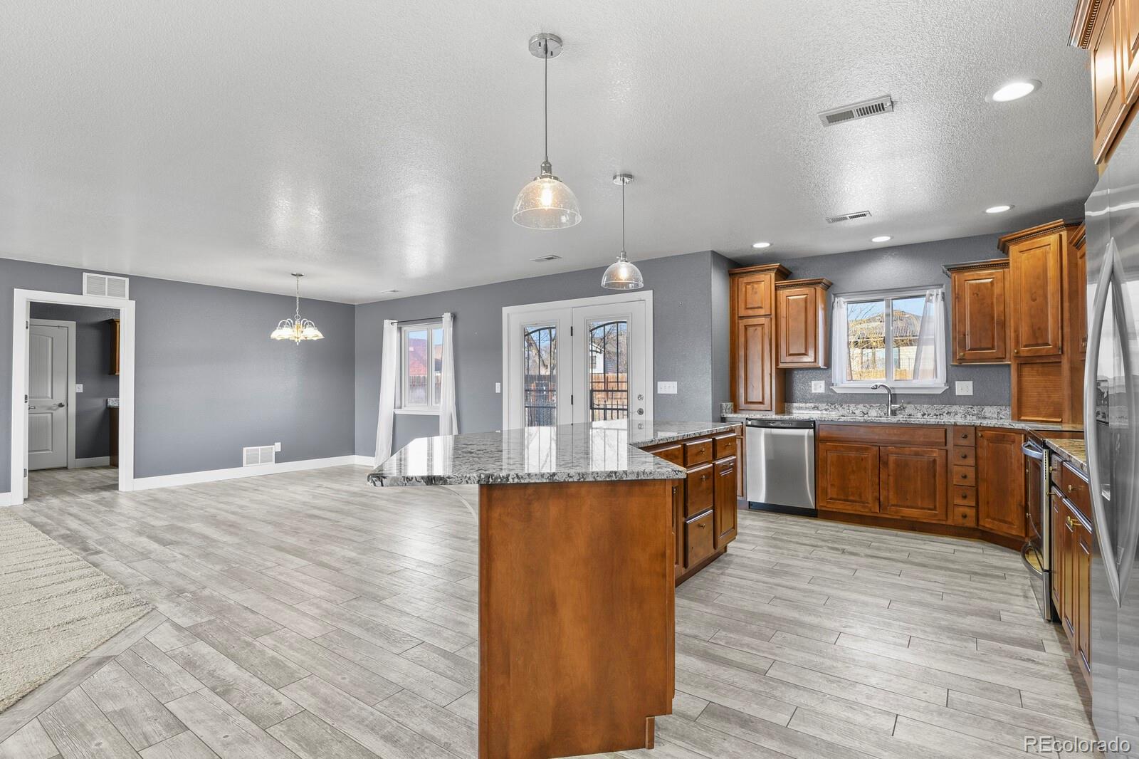 MLS Image #15 for 573 w archer plaza,pueblo, Colorado