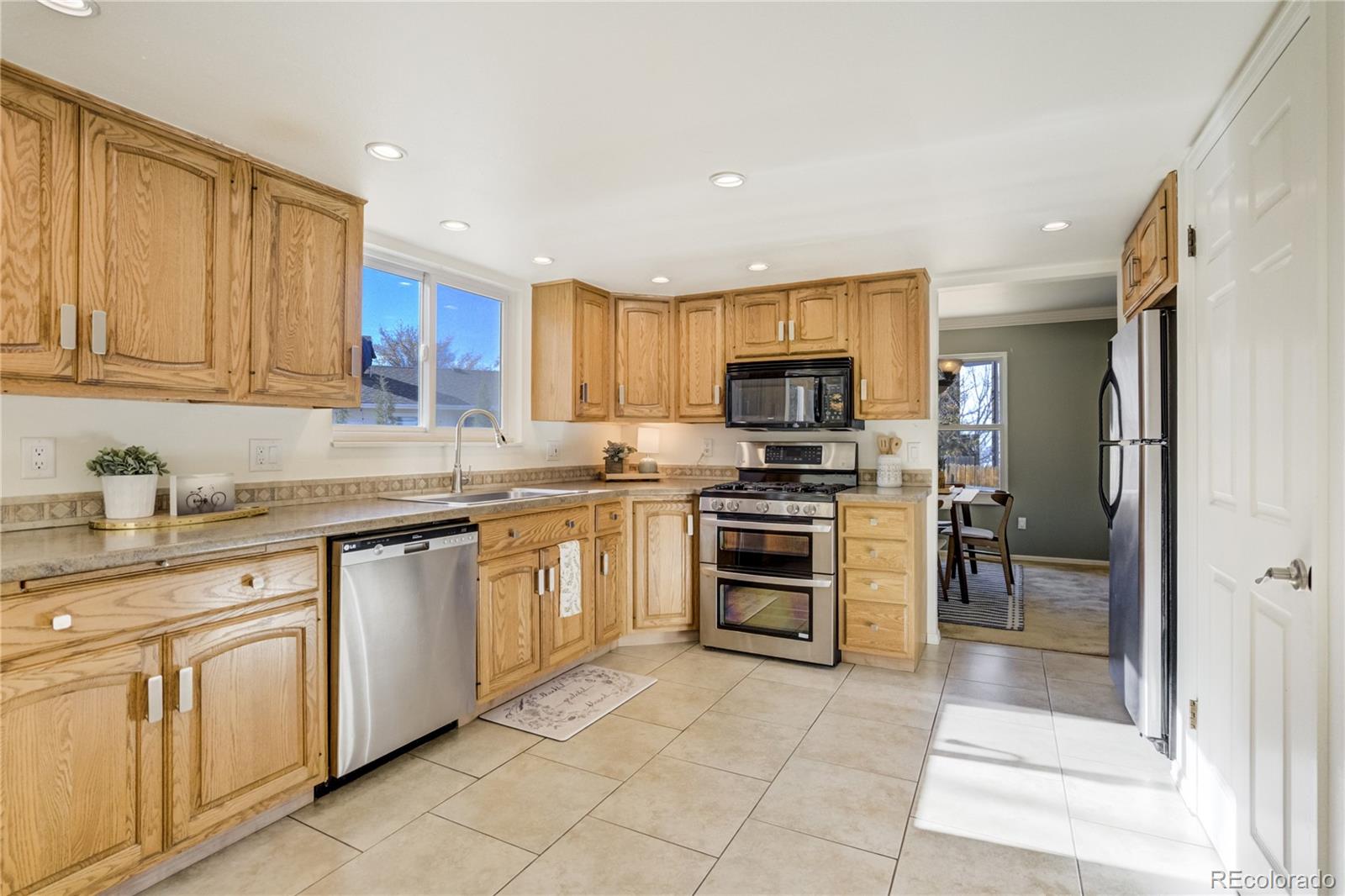 MLS Image #10 for 6  strawflower court,pueblo, Colorado