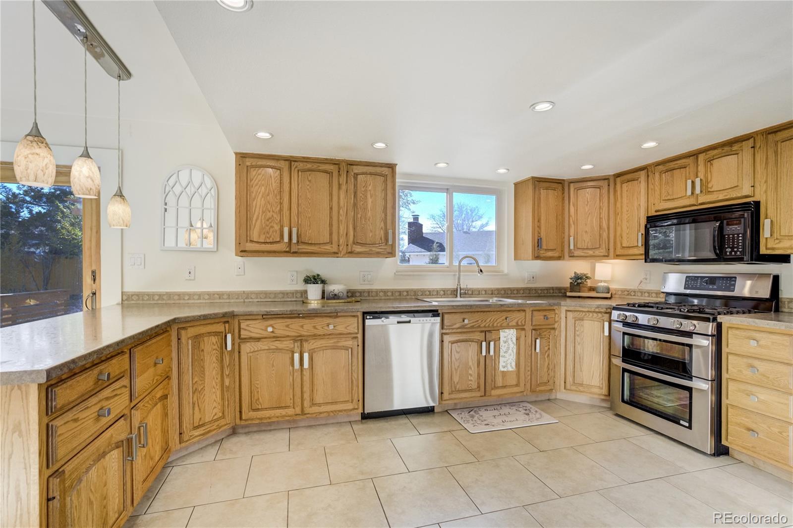 MLS Image #9 for 6  strawflower court,pueblo, Colorado