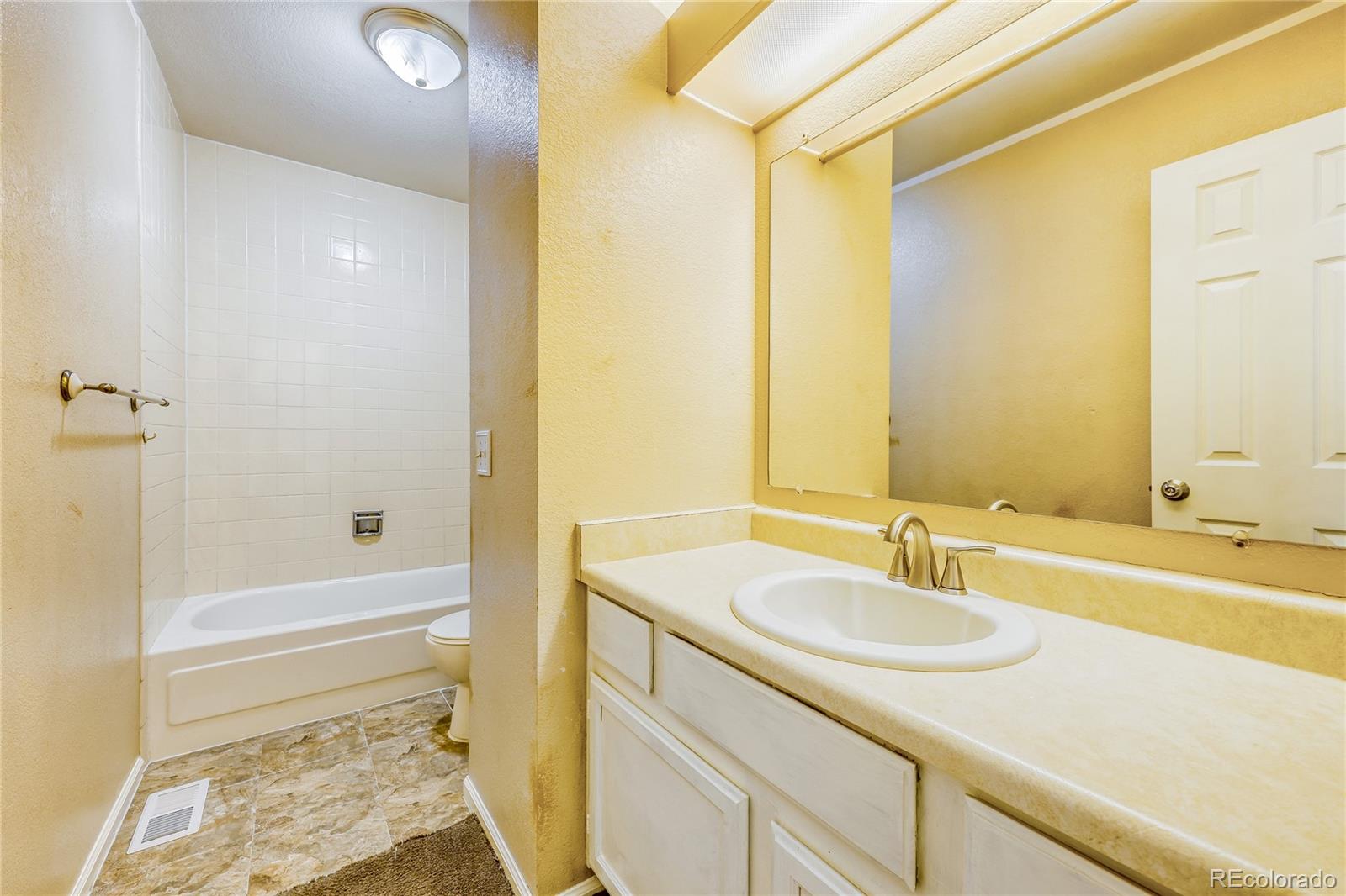 MLS Image #23 for 11658  community center drive,northglenn, Colorado