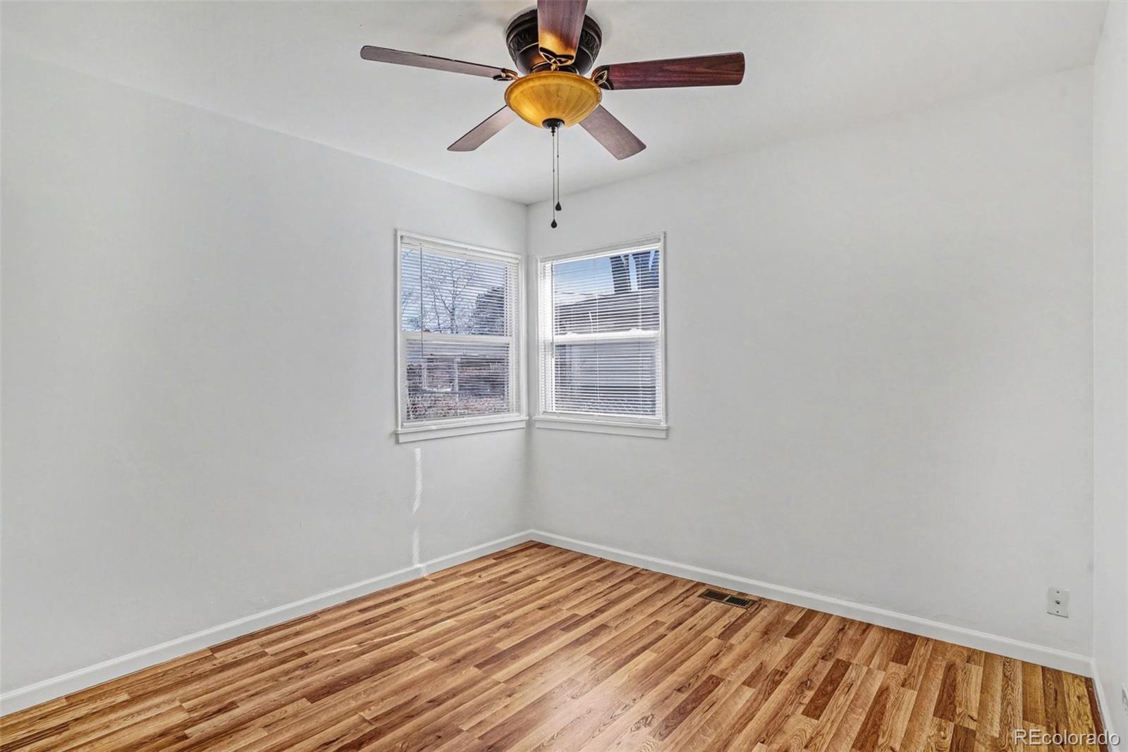 MLS Image #15 for 1320  willow street,denver, Colorado