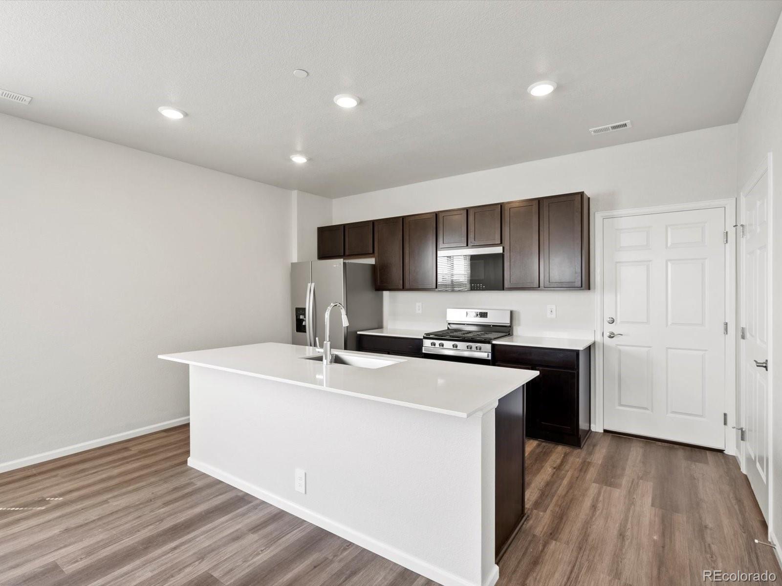 MLS Image #6 for 1600  riverplace drive,windsor, Colorado