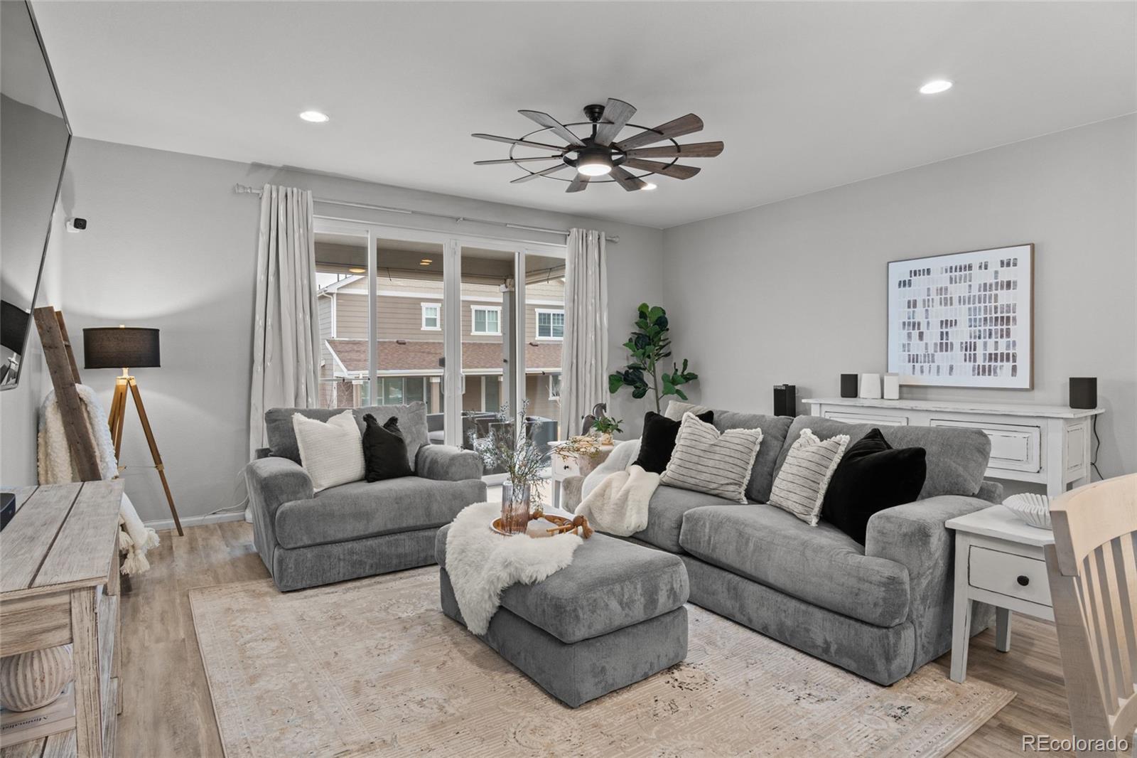 MLS Image #4 for 261 s titus street,aurora, Colorado