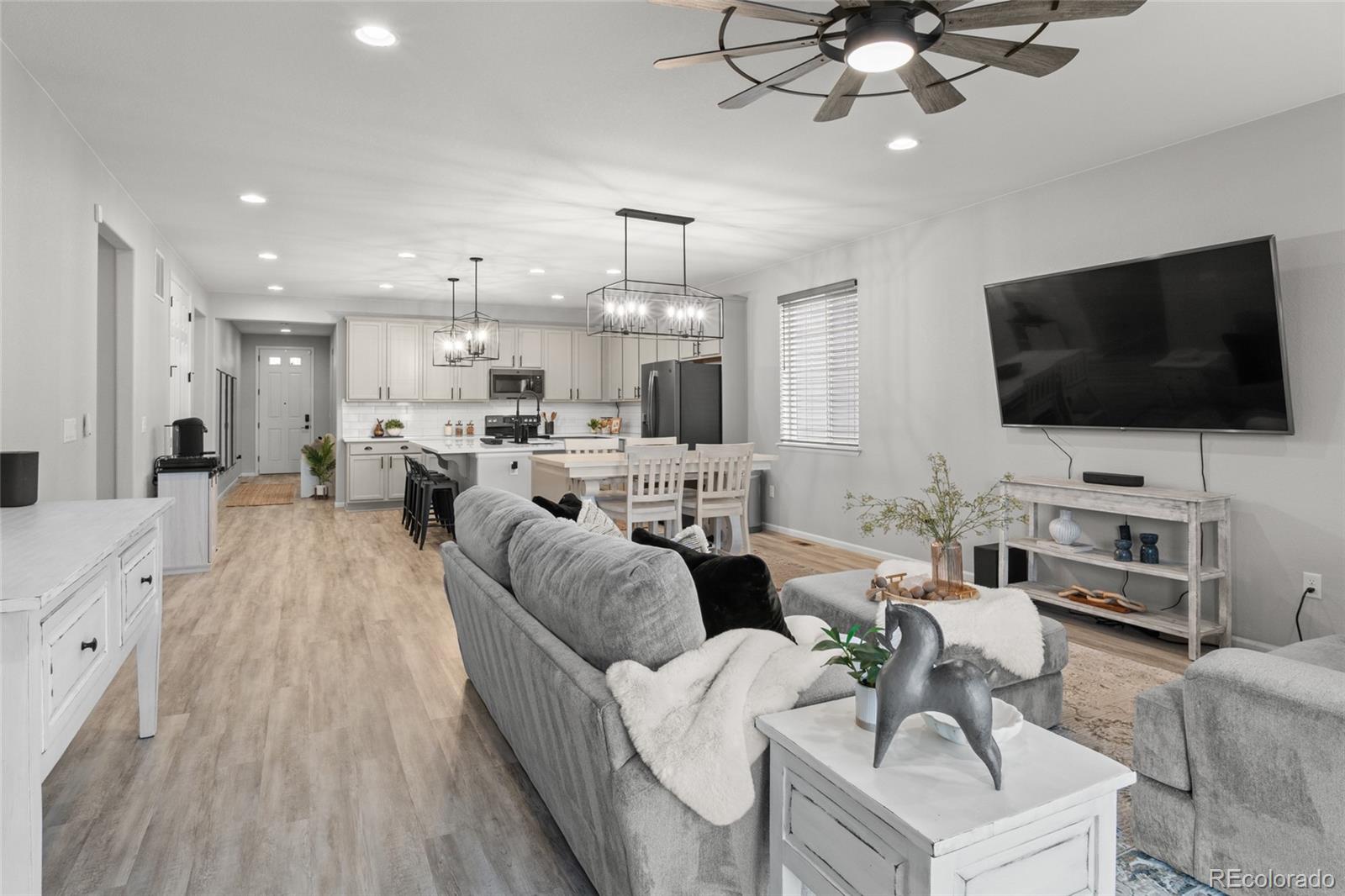 MLS Image #6 for 261 s titus street,aurora, Colorado