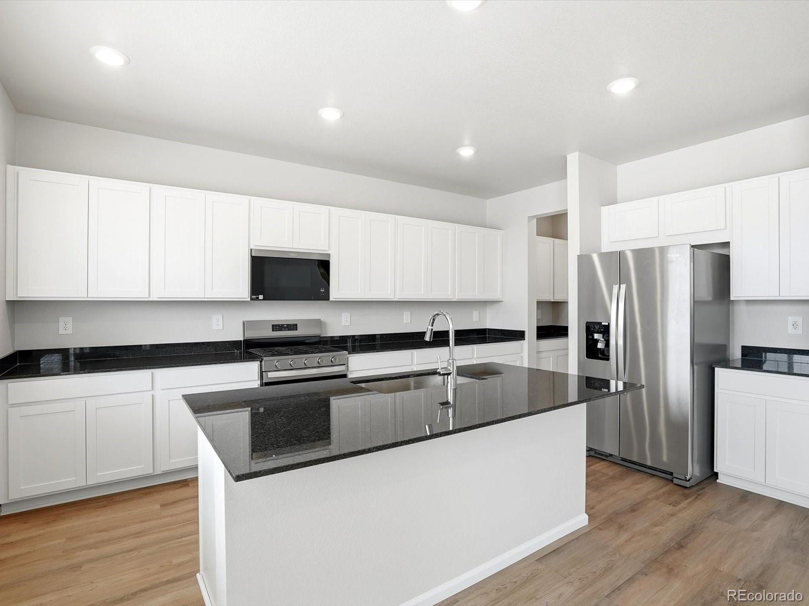 MLS Image #10 for 8947  salida street,commerce city, Colorado