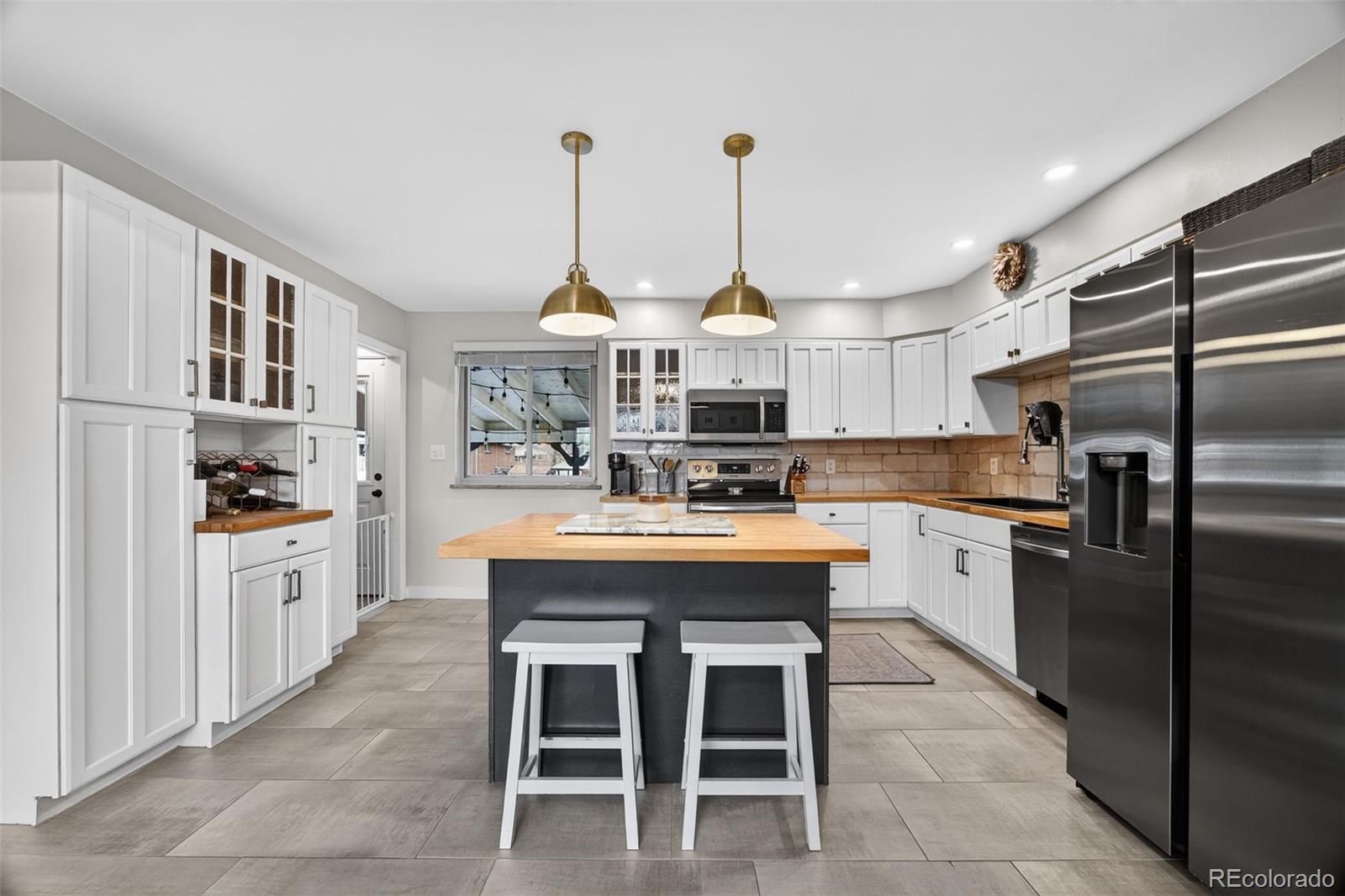 MLS Image #11 for 6522  benton circle,arvada, Colorado