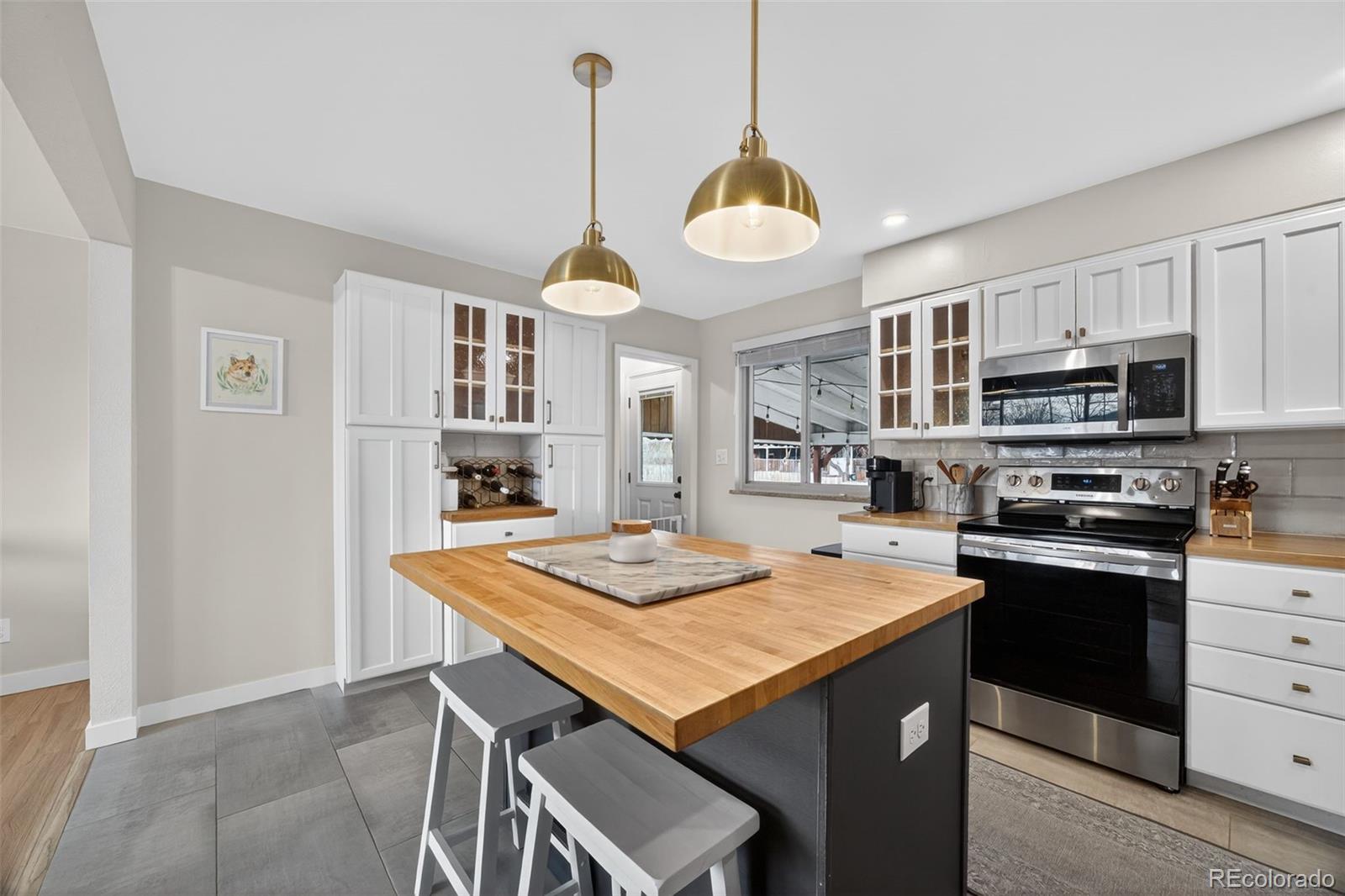 MLS Image #12 for 6522  benton circle,arvada, Colorado