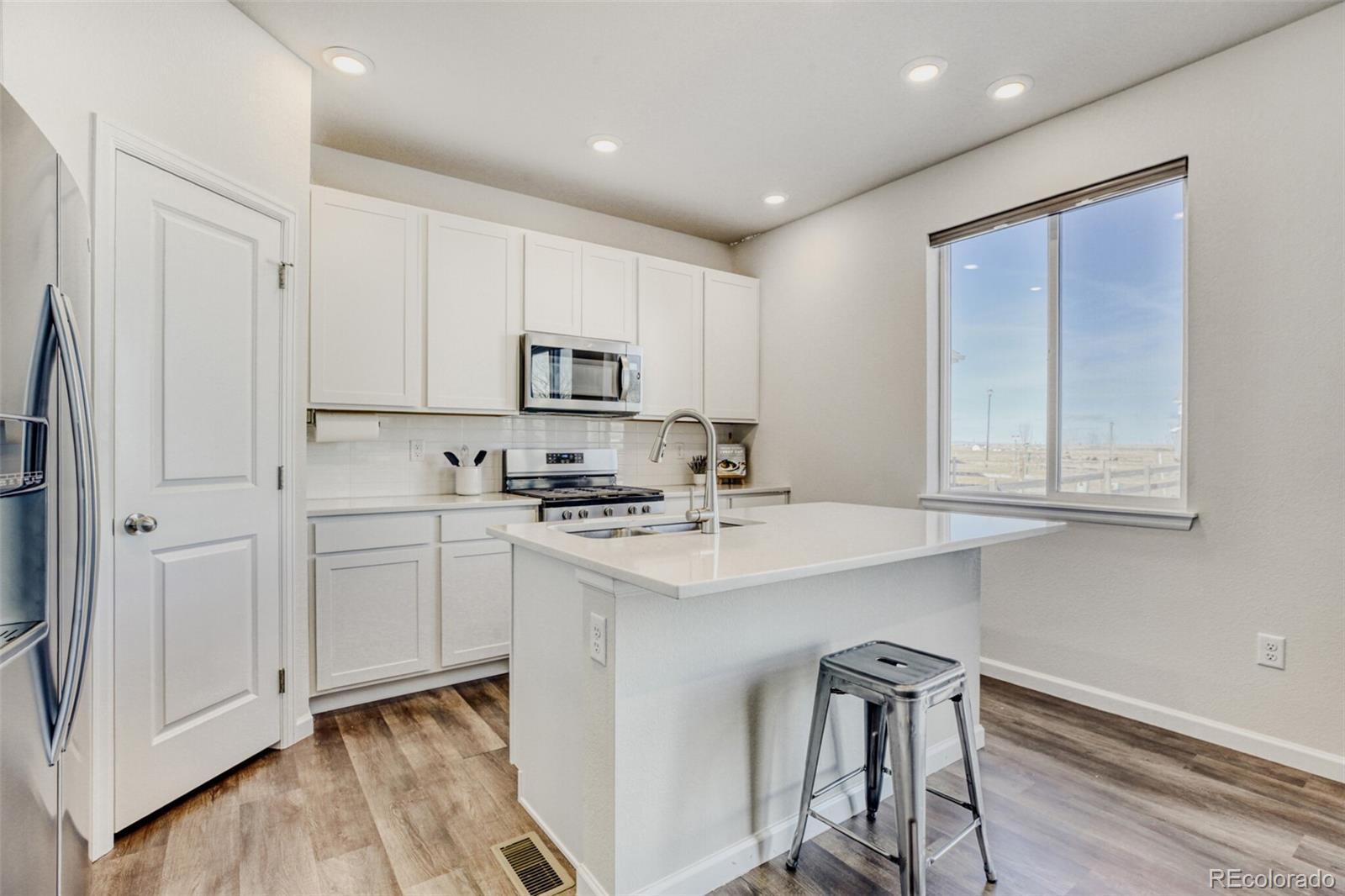 MLS Image #3 for 5881  red barn avenue,mead, Colorado