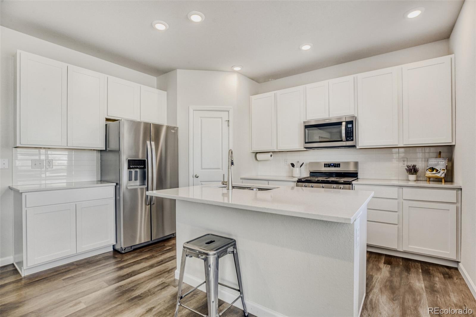 MLS Image #4 for 5881  red barn avenue,mead, Colorado