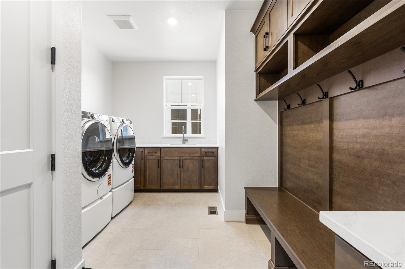 MLS Image #38 for 6448  still pine circle,castle pines, Colorado
