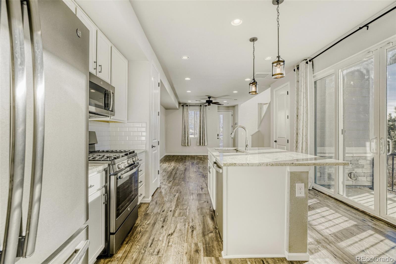 MLS Image #11 for 23626 e 5th place ,aurora, Colorado