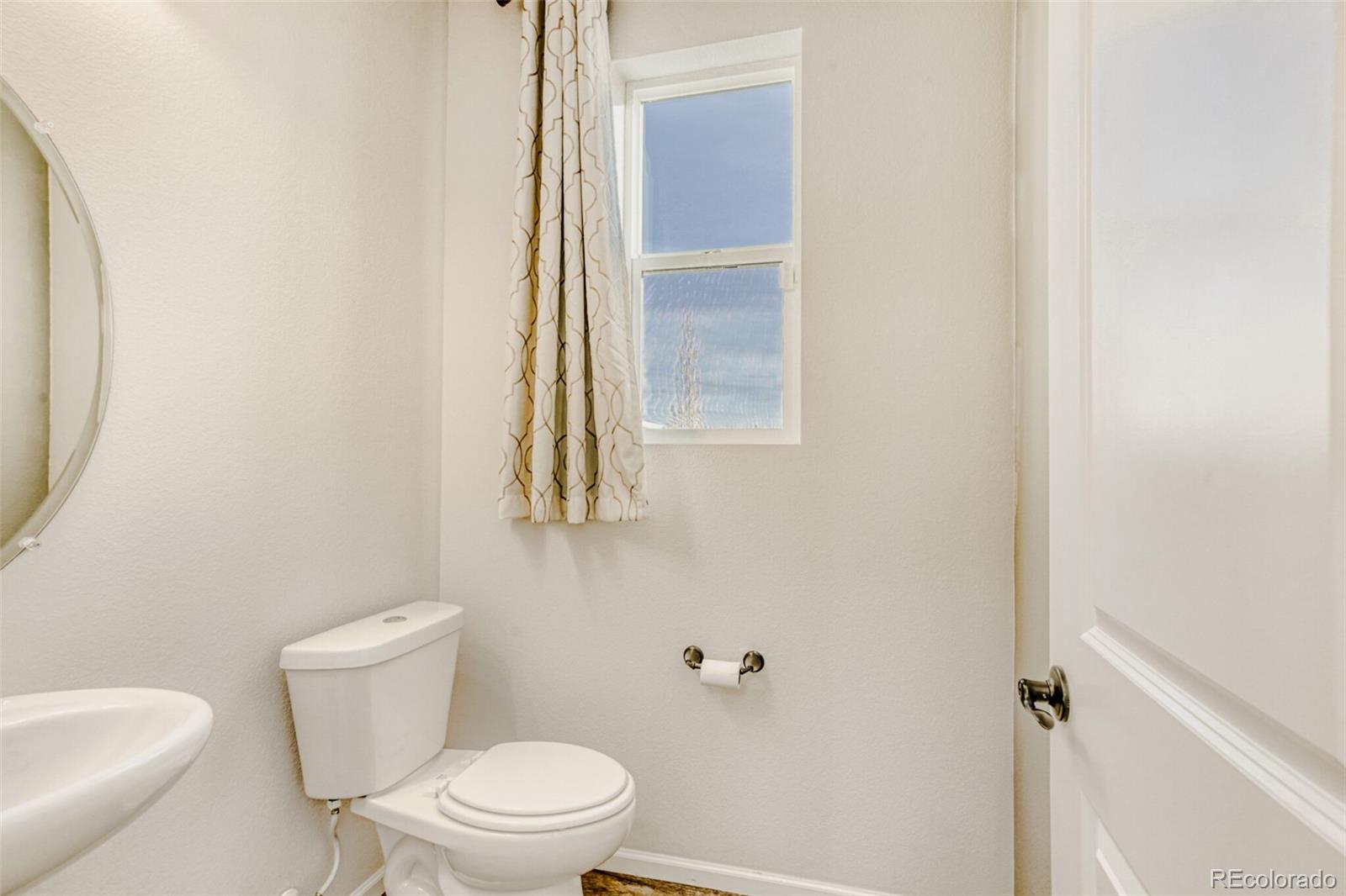 MLS Image #13 for 23626 e 5th place ,aurora, Colorado