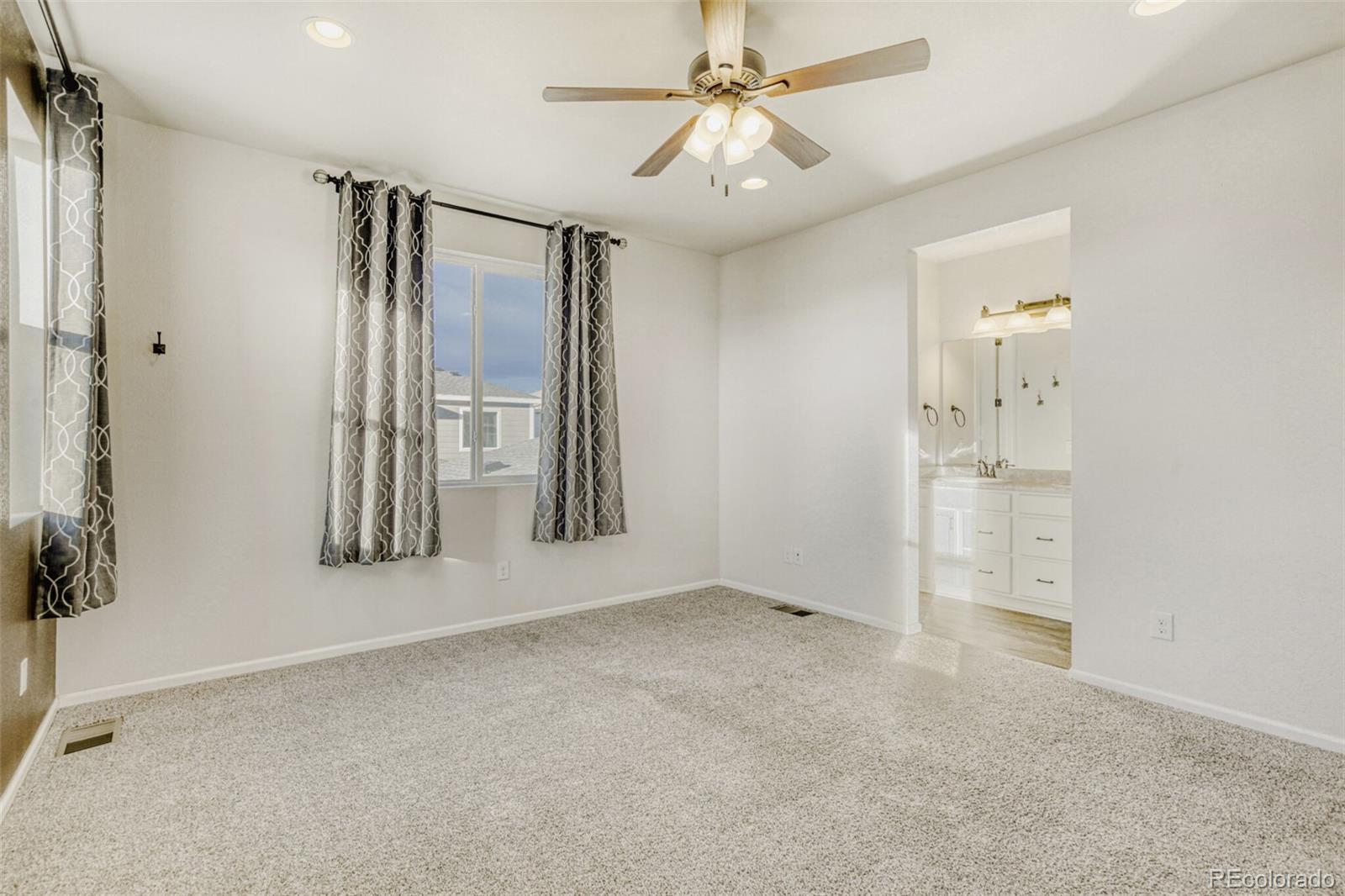 MLS Image #15 for 23626 e 5th place ,aurora, Colorado