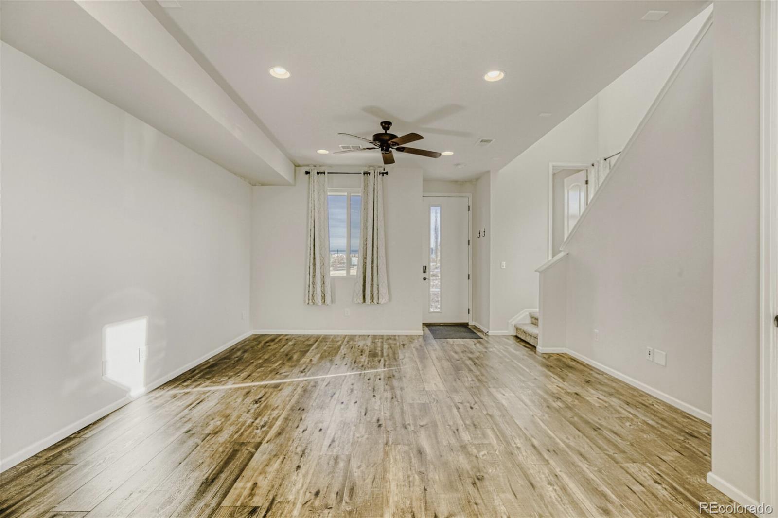 MLS Image #7 for 23626 e 5th place ,aurora, Colorado