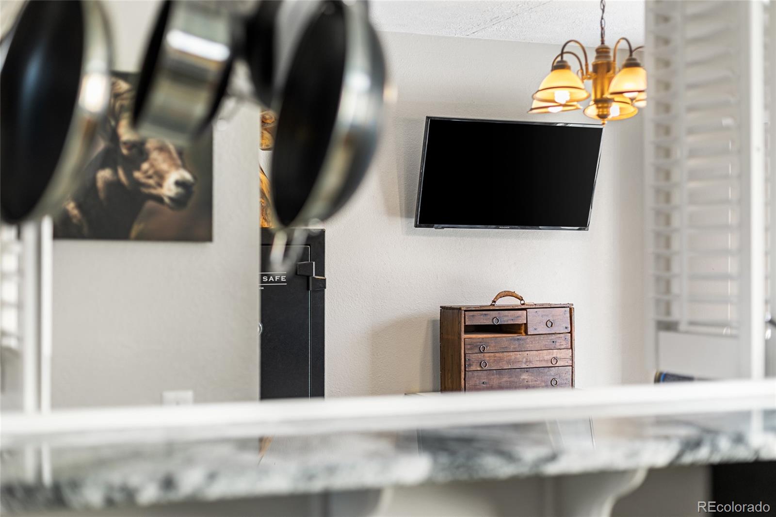 MLS Image #11 for 16066 e ithaca place b,aurora, Colorado