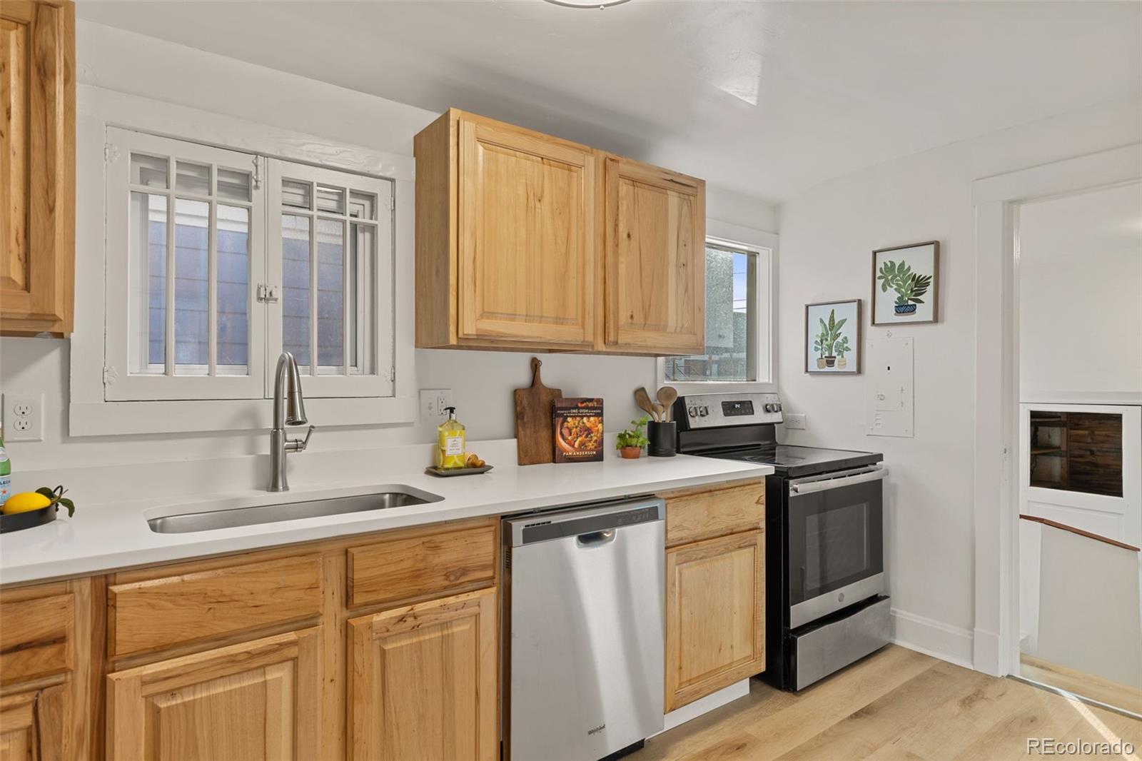 MLS Image #10 for 4415  yates street,denver, Colorado