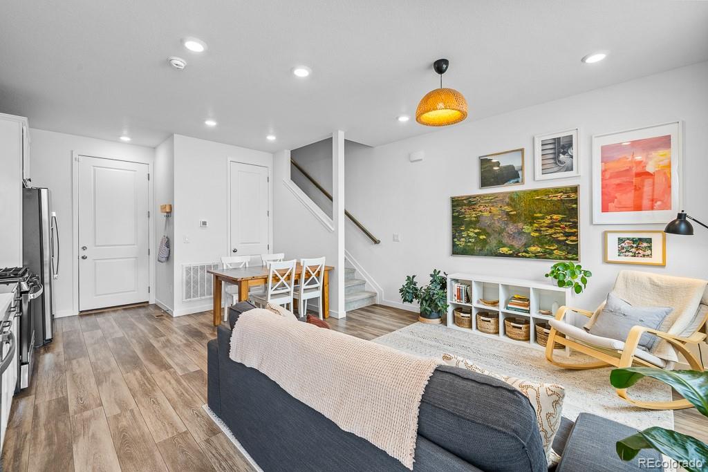 MLS Image #6 for 2044 s upham way,lakewood, Colorado