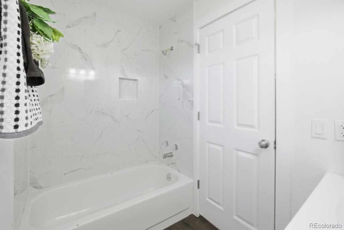 MLS Image #20 for 4295  genoa street,denver, Colorado