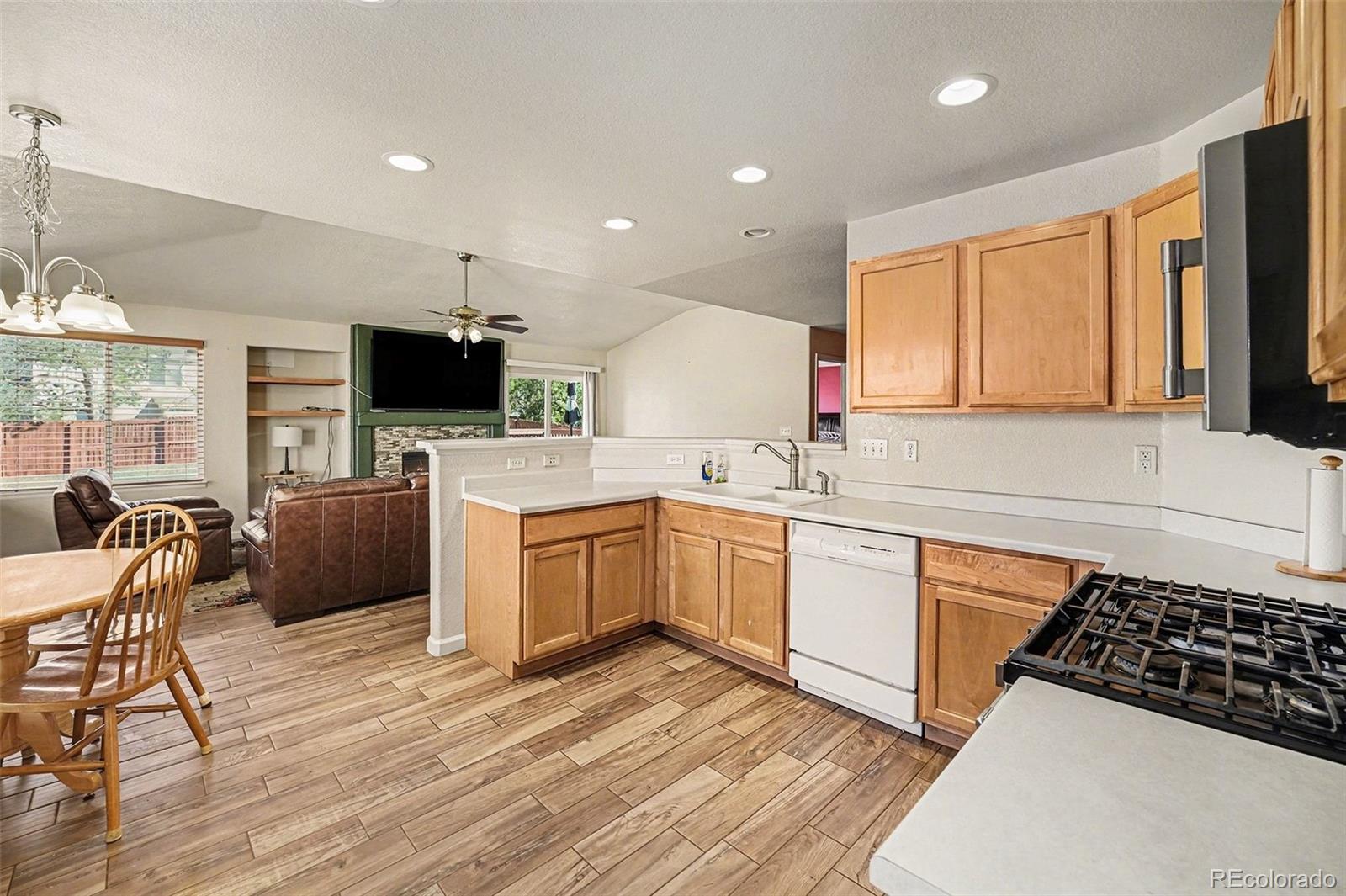 MLS Image #3 for 13322  columbine circle,thornton, Colorado