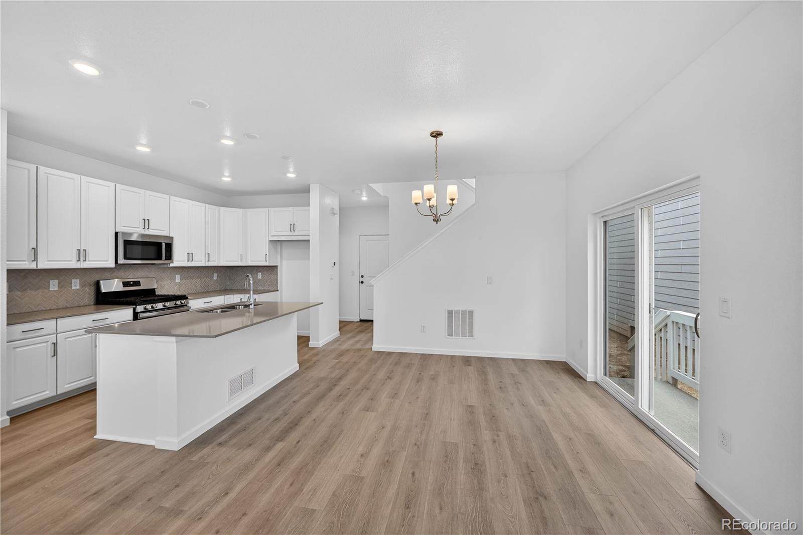 MLS Image #5 for 14841  arbor boulevard,thornton, Colorado