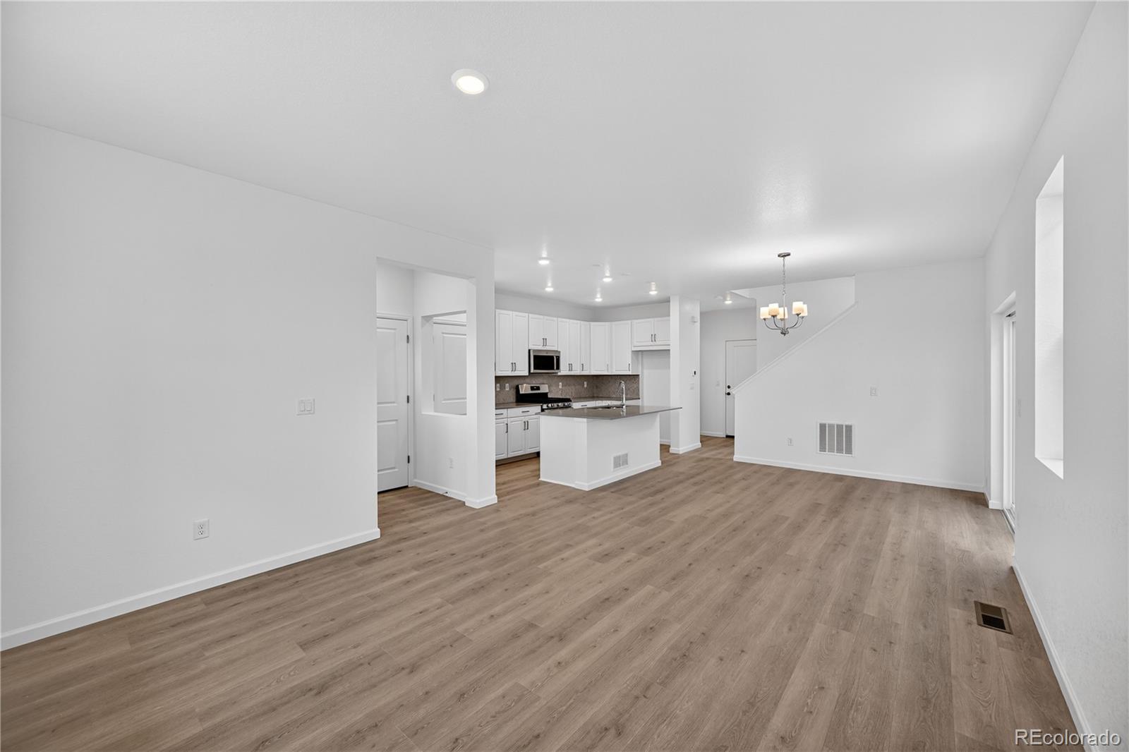 MLS Image #9 for 14841  arbor boulevard,thornton, Colorado
