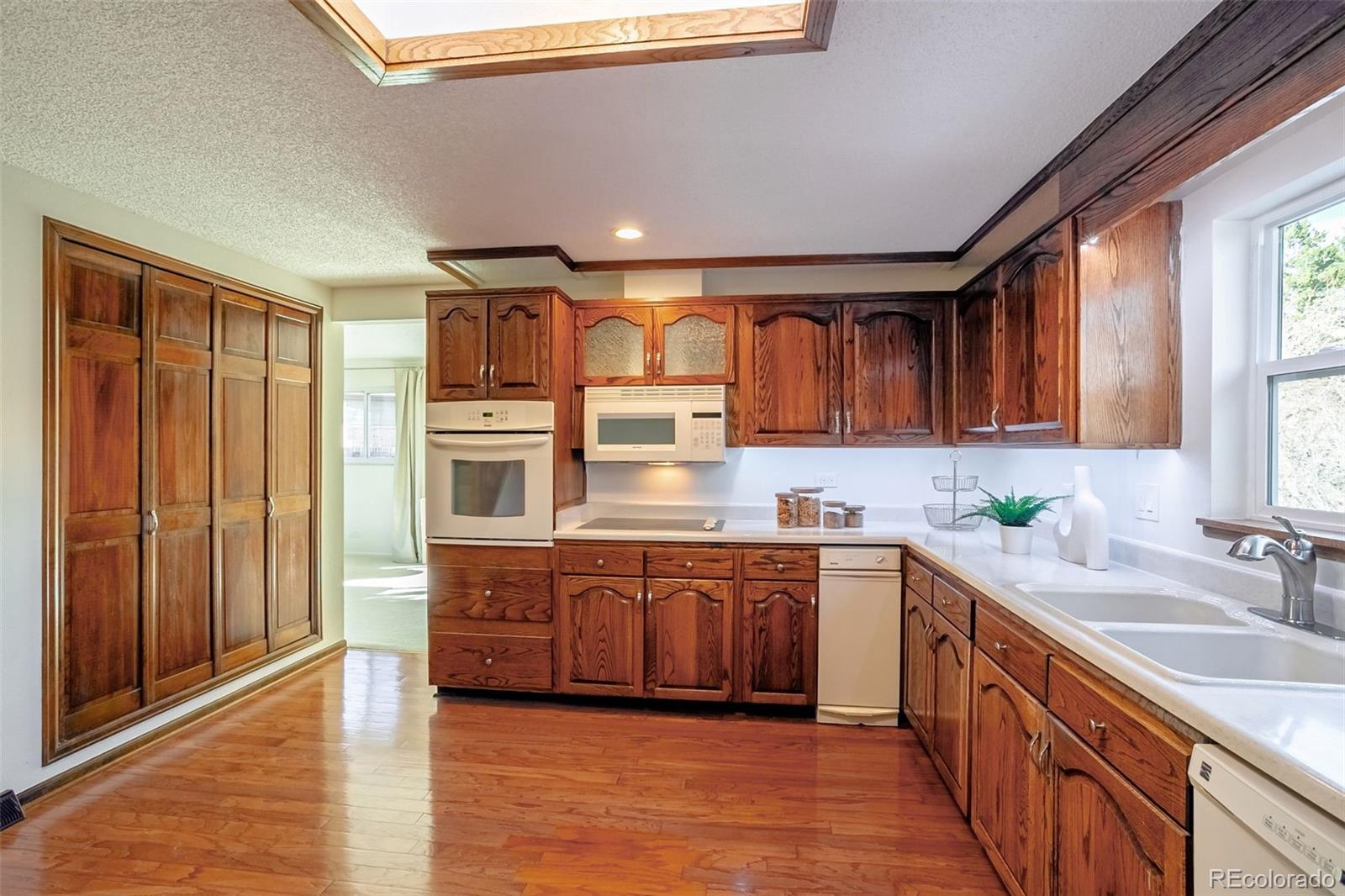 MLS Image #39 for 2388 s garrison court,lakewood, Colorado