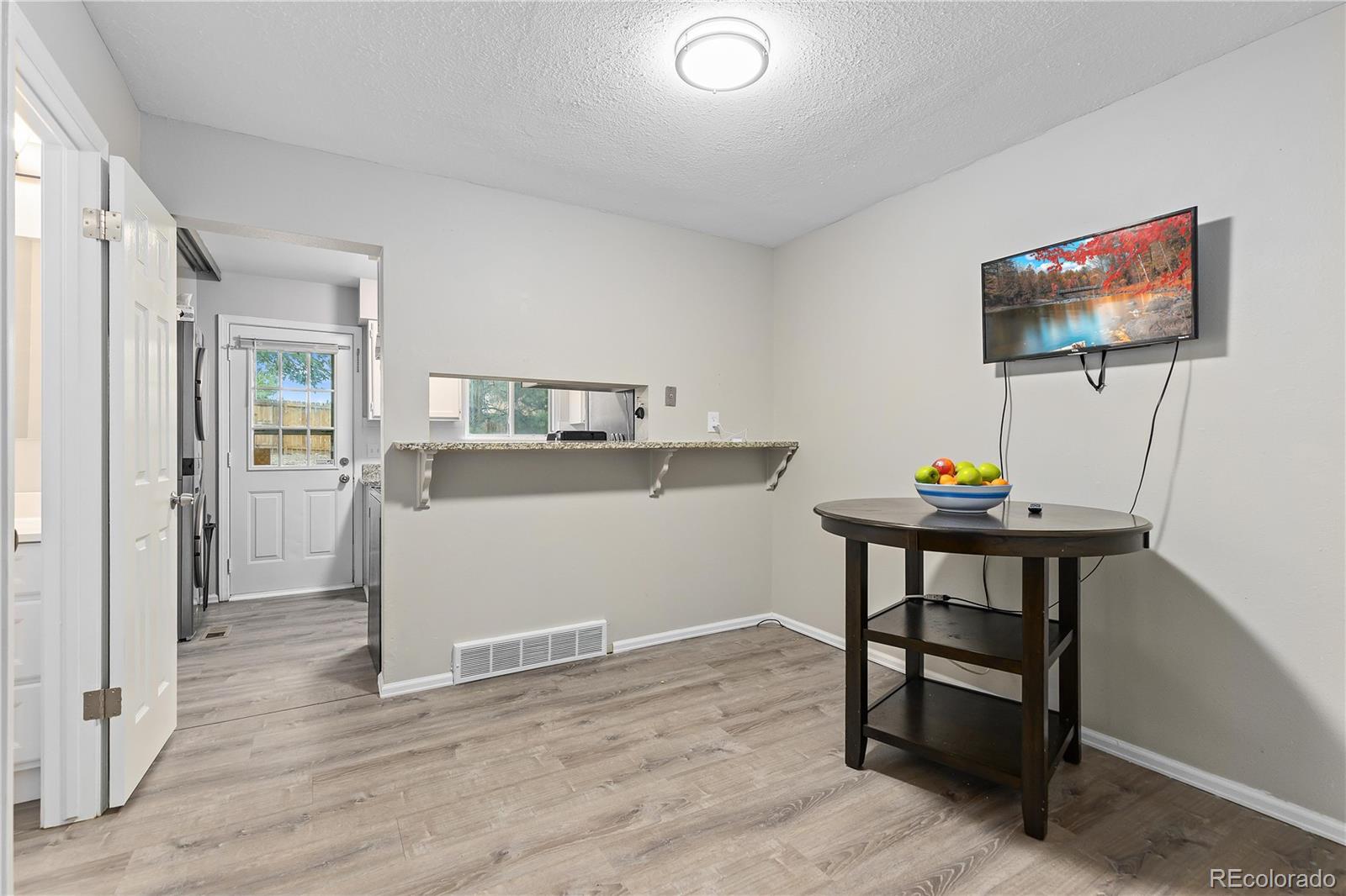 MLS Image #2 for 2297 s jasper way b,aurora, Colorado