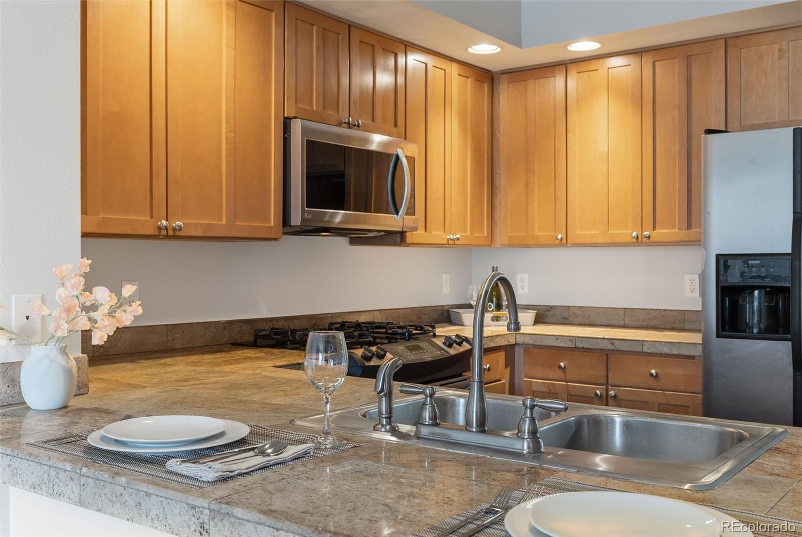 MLS Image #10 for 1705 n gaylord street 207,denver, Colorado