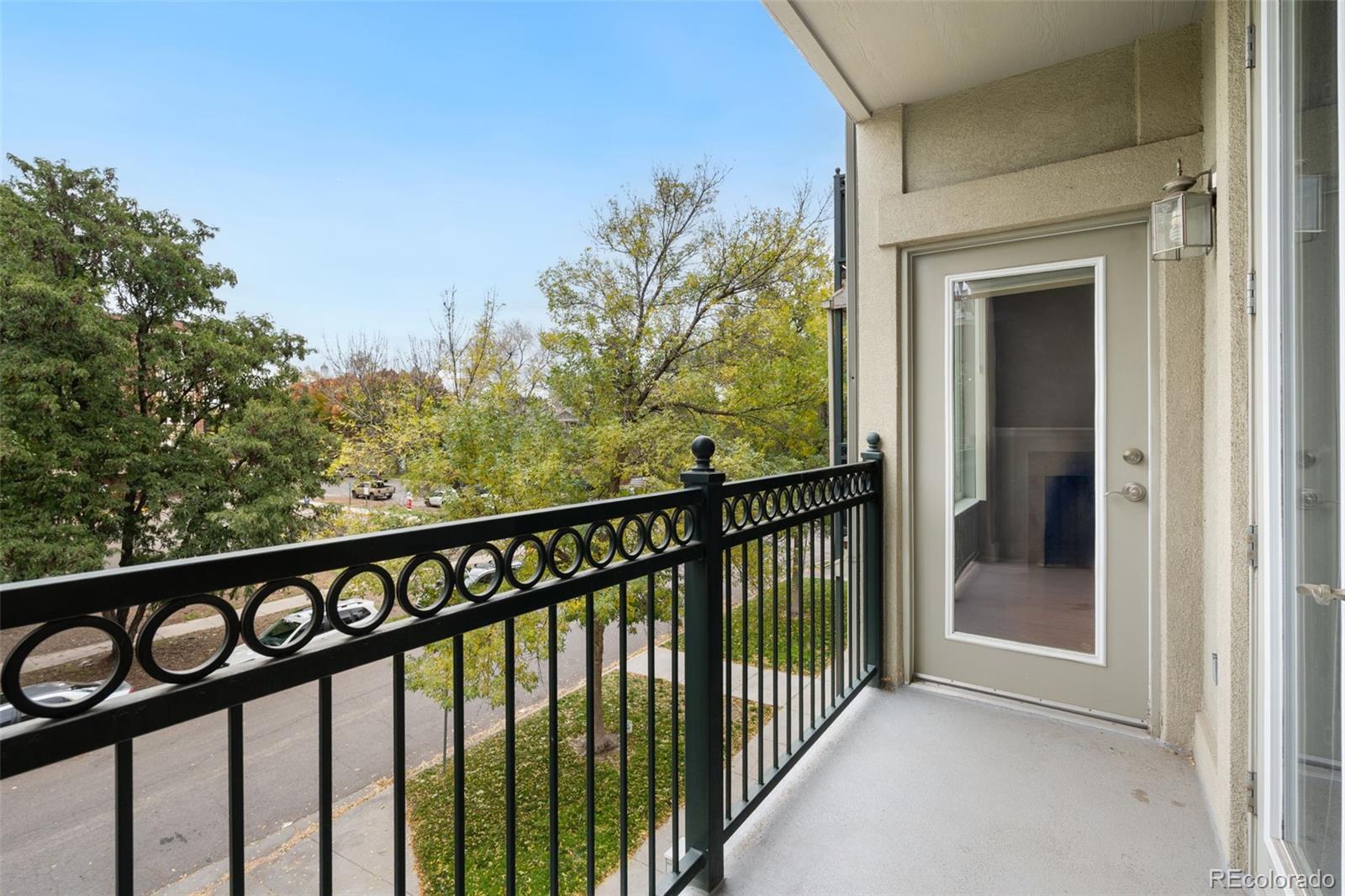MLS Image #22 for 1705 n gaylord street 207,denver, Colorado