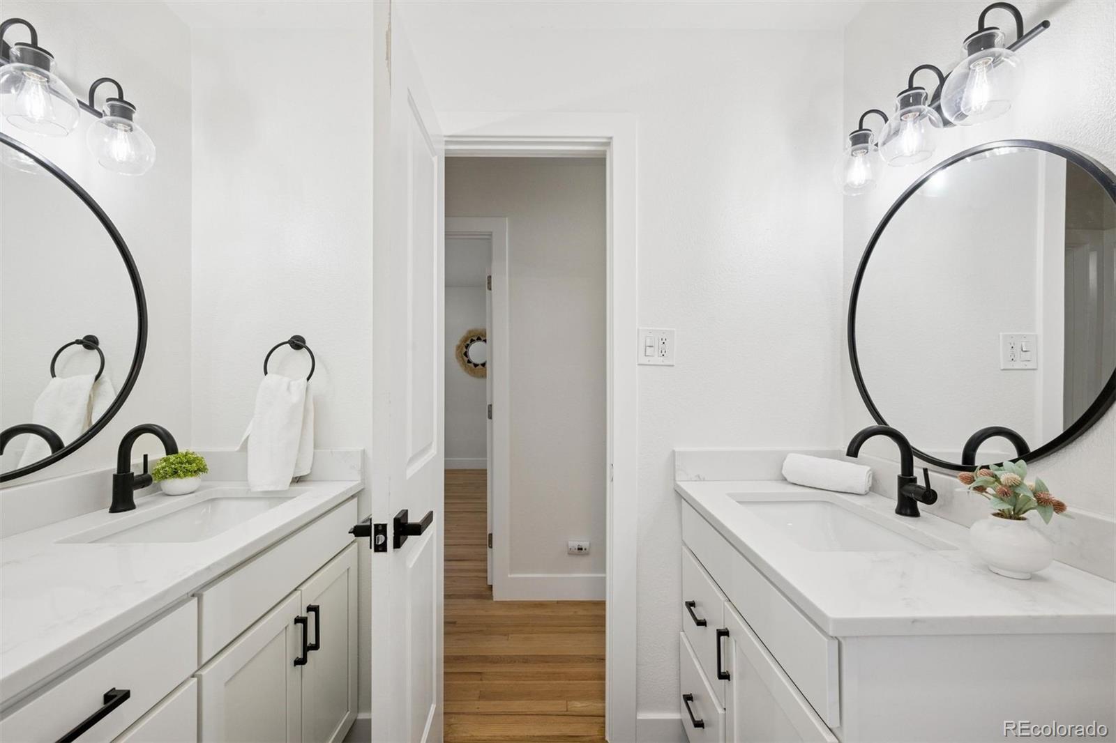 MLS Image #8 for 2820 s holly place,denver, Colorado