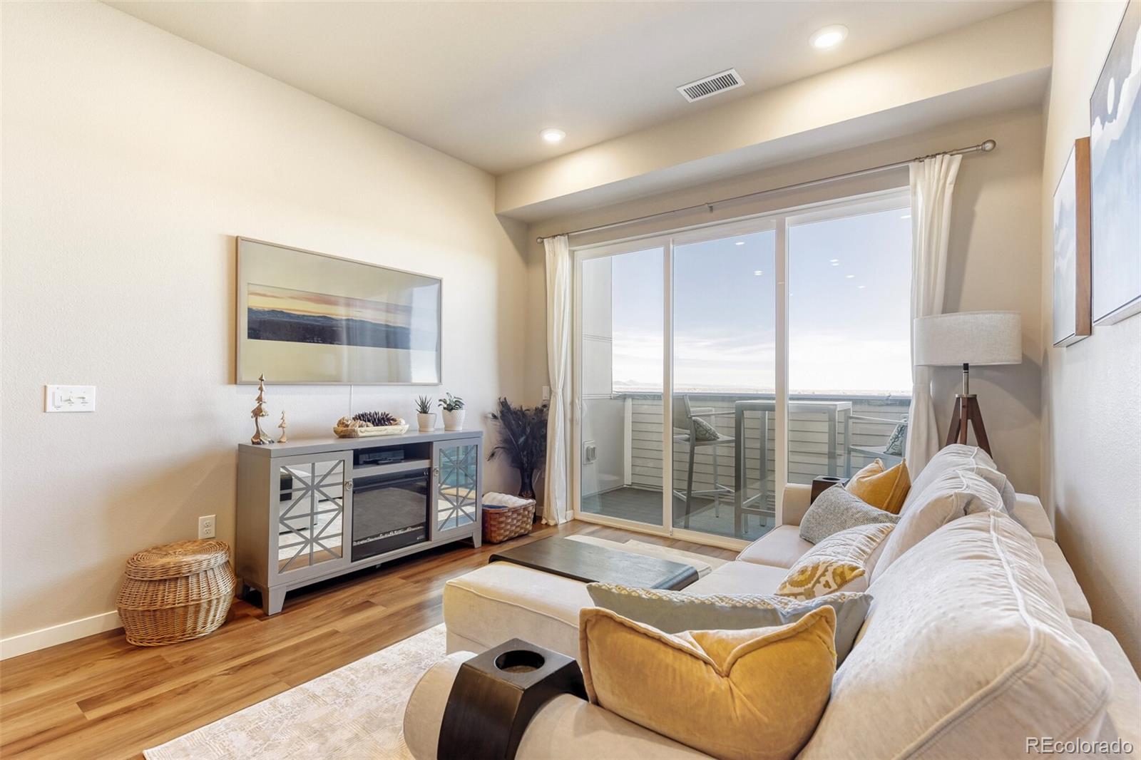 MLS Image #1 for 420 e fremont place 407,centennial, Colorado