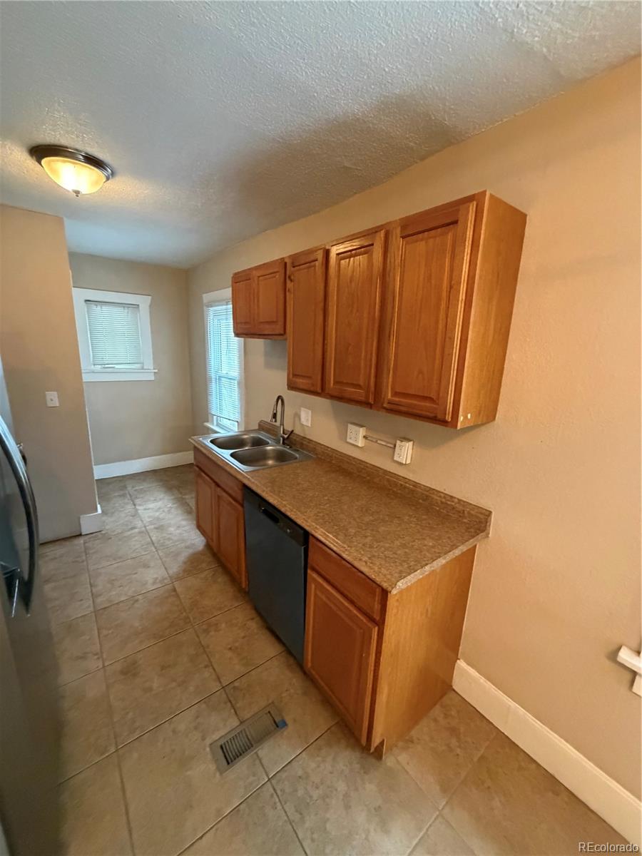 MLS Image #5 for 4326  wyandot street,denver, Colorado