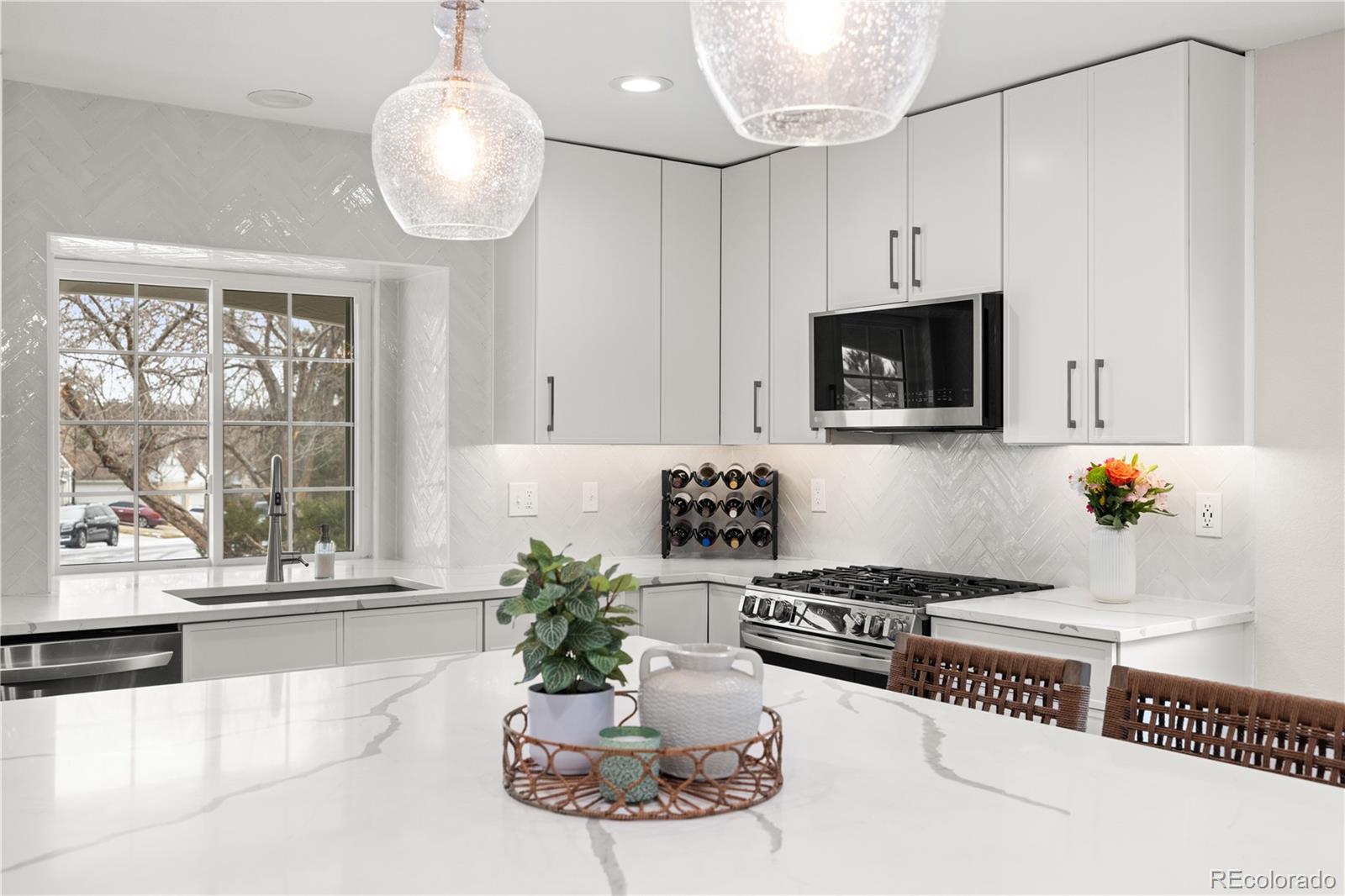 MLS Image #2 for 6060 e hinsdale court,centennial, Colorado