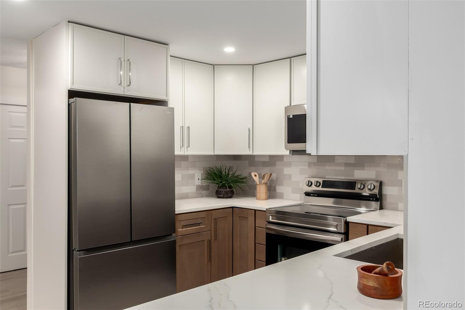 MLS Image #13 for 13609 e cornell avenue 208,aurora, Colorado