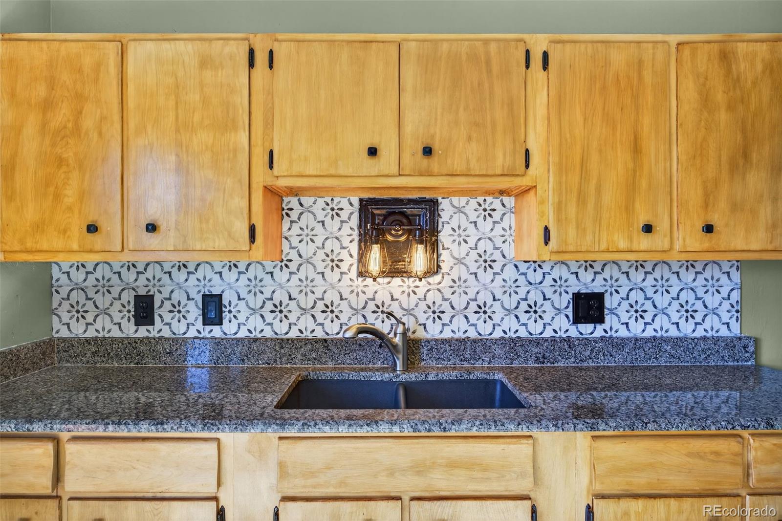 MLS Image #10 for 12422 w tennessee place,lakewood, Colorado