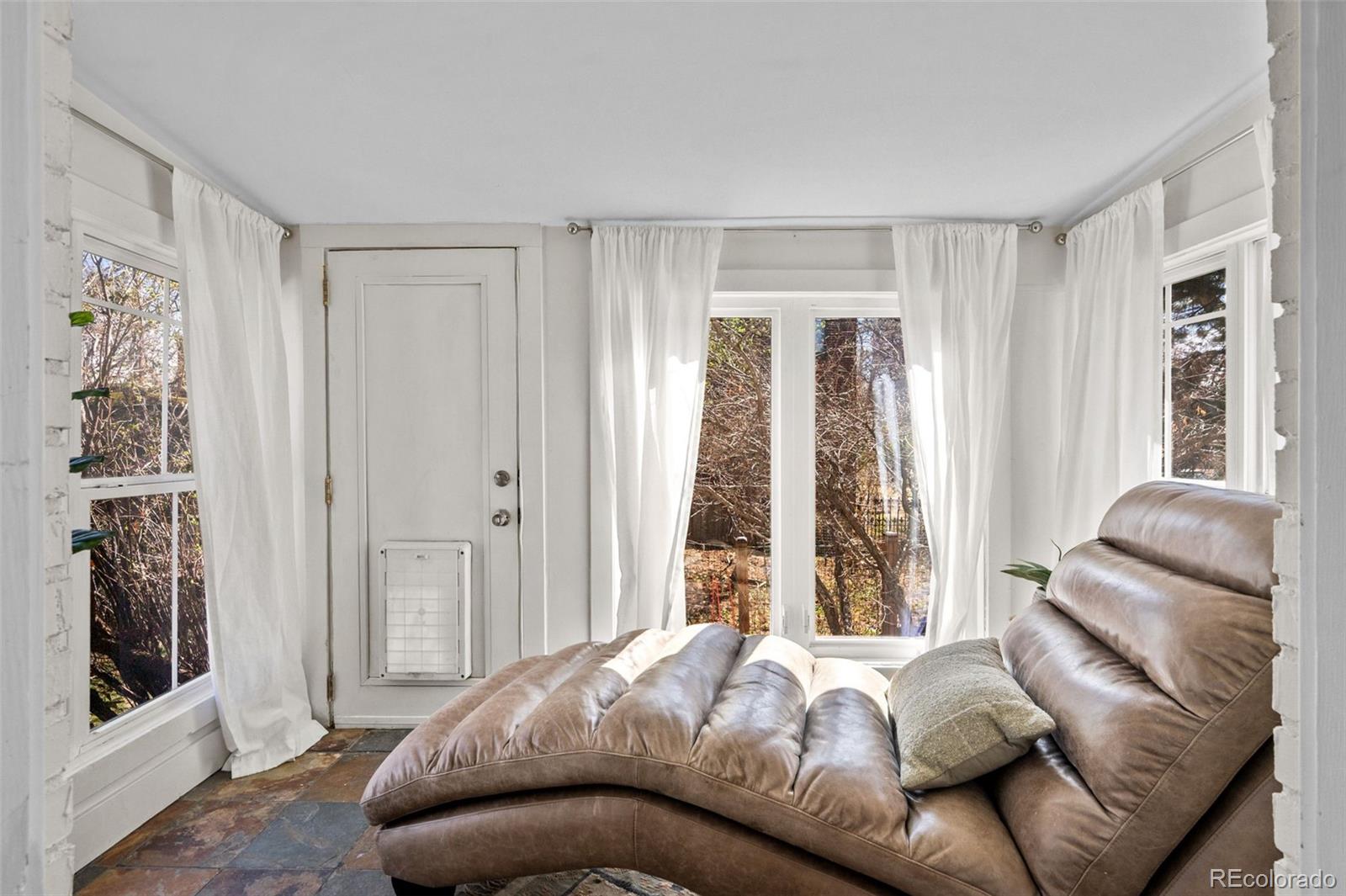 MLS Image #10 for 1750  hudson street,denver, Colorado