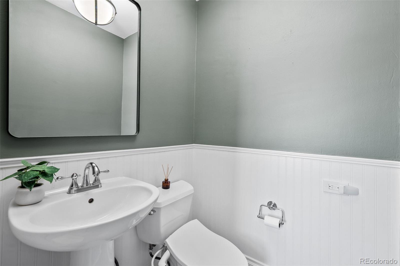 MLS Image #11 for 1750  hudson street,denver, Colorado