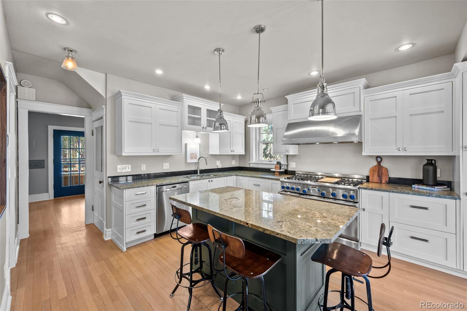 MLS Image #13 for 1750  hudson street,denver, Colorado