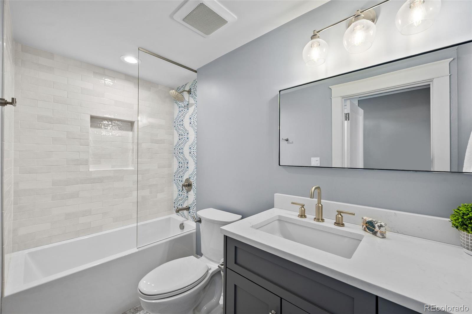 MLS Image #28 for 1750  hudson street,denver, Colorado