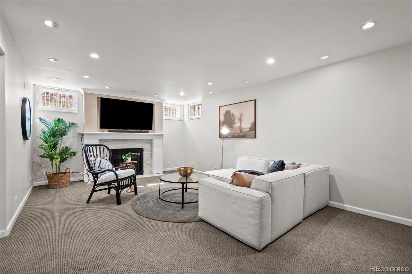 MLS Image #33 for 1750  hudson street,denver, Colorado