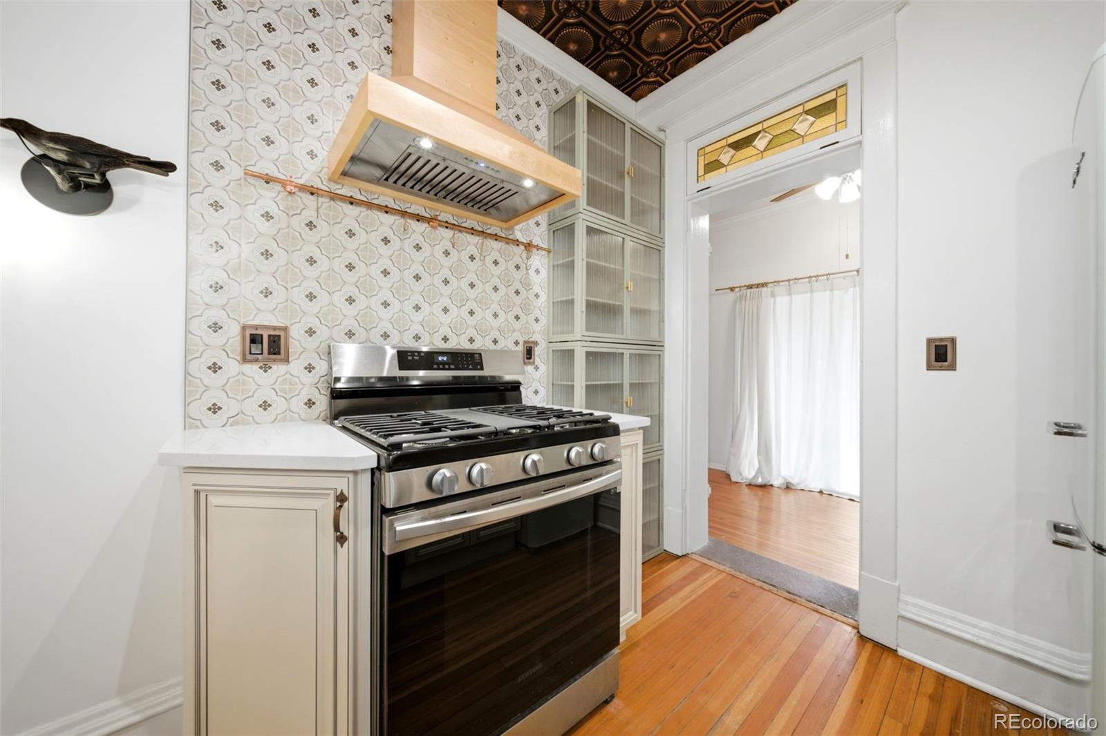 MLS Image #13 for 1746 n franklin street 1,denver, Colorado