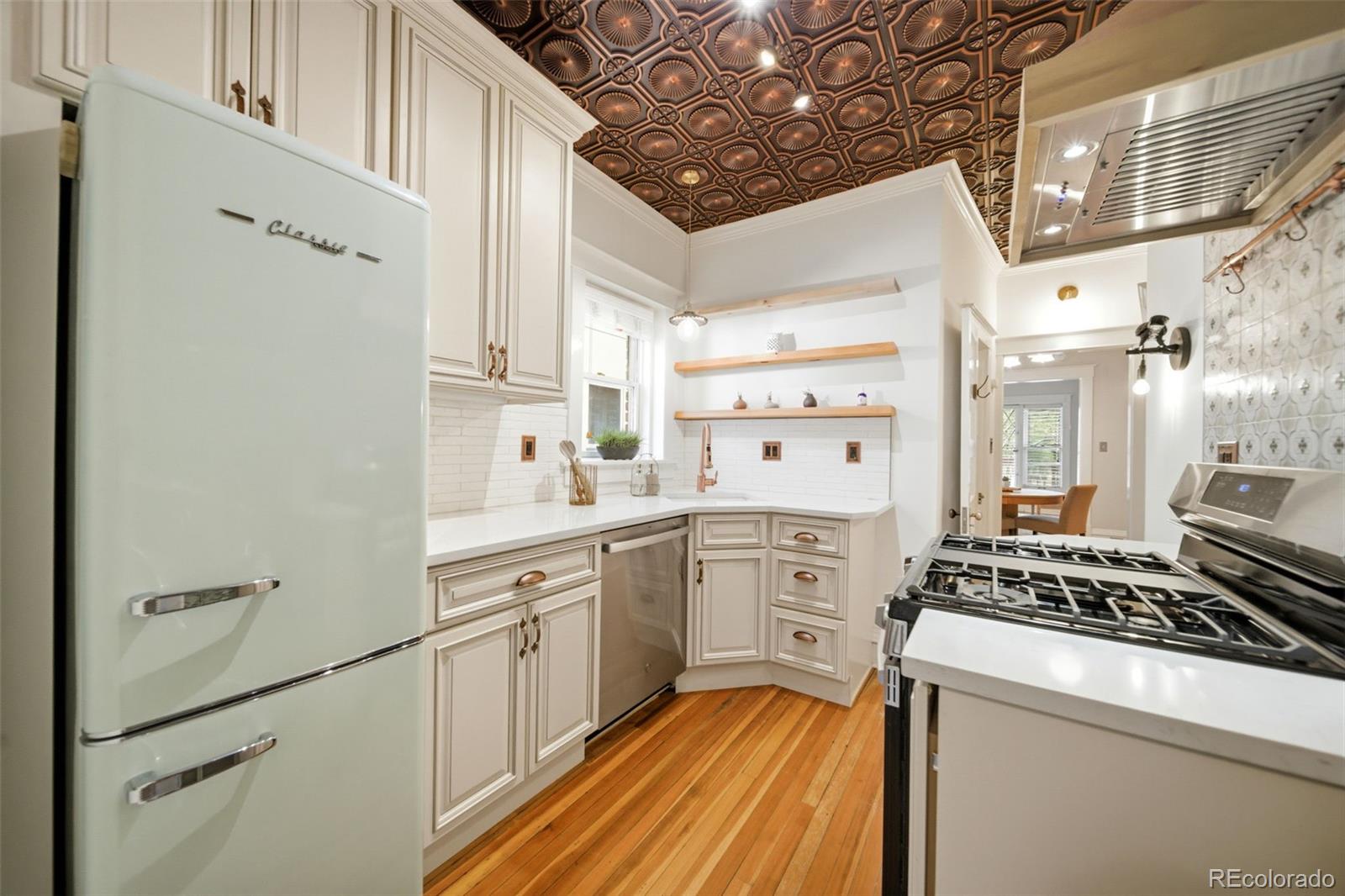 MLS Image #14 for 1746 n franklin street 1,denver, Colorado