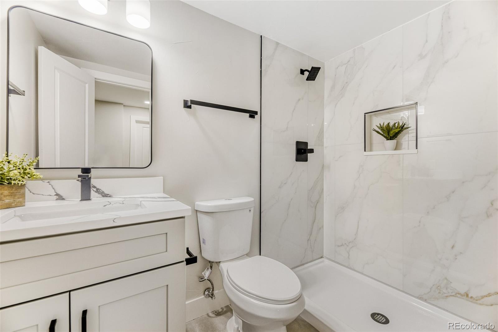 MLS Image #18 for 2890 s golden way,denver, Colorado