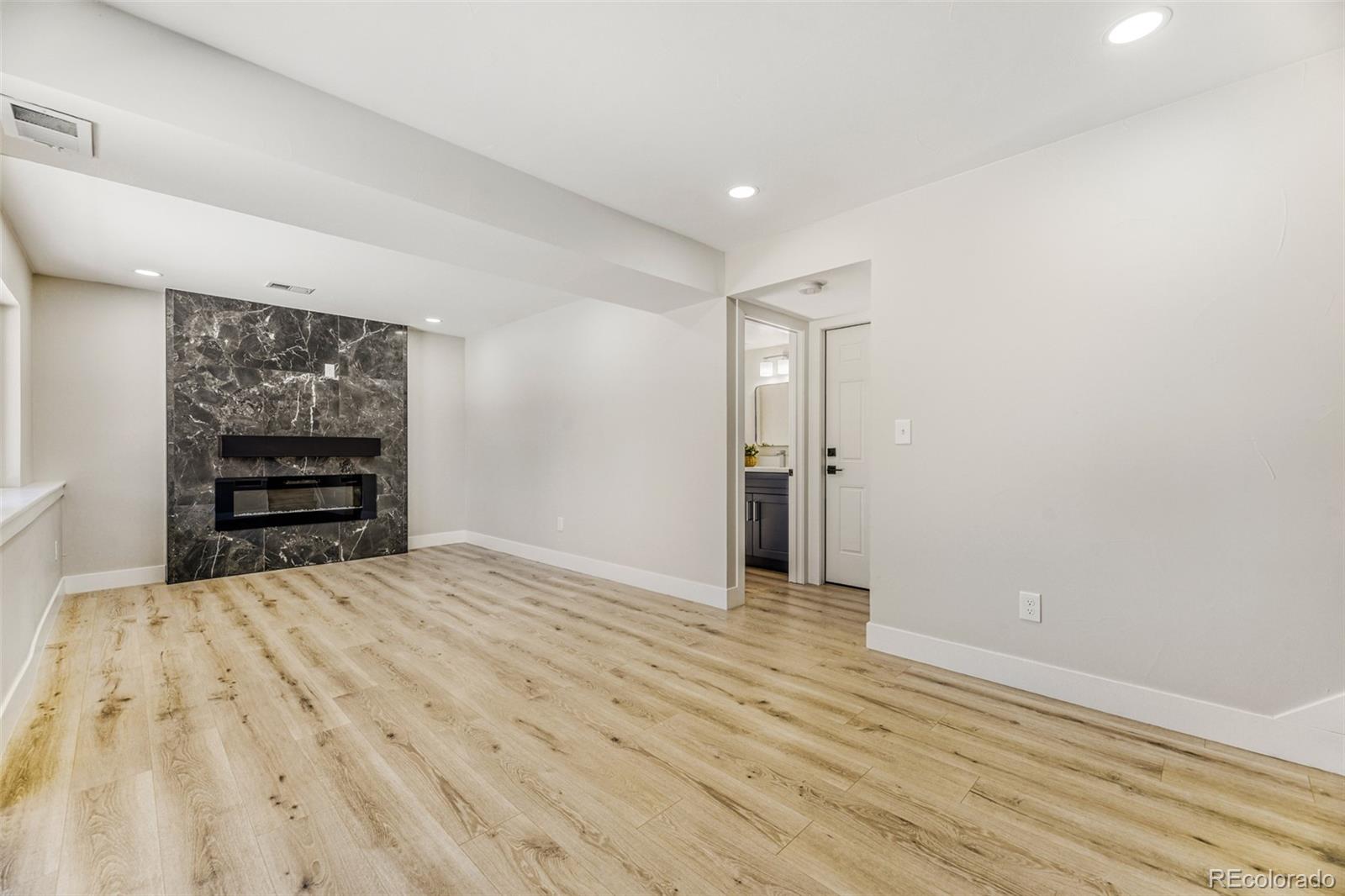 MLS Image #9 for 2890 s golden way,denver, Colorado