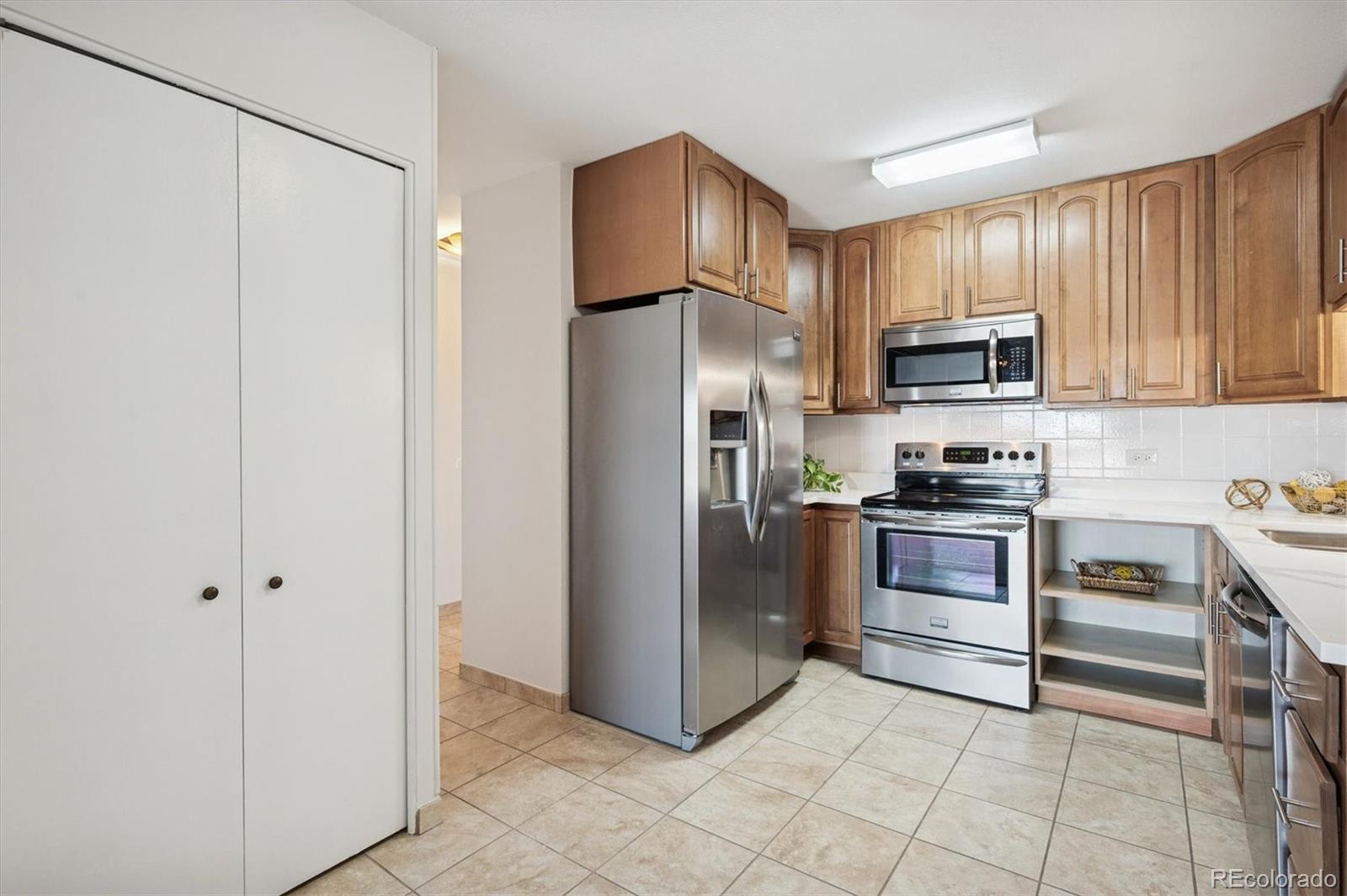 MLS Image #4 for 715 s alton way 5d,denver, Colorado
